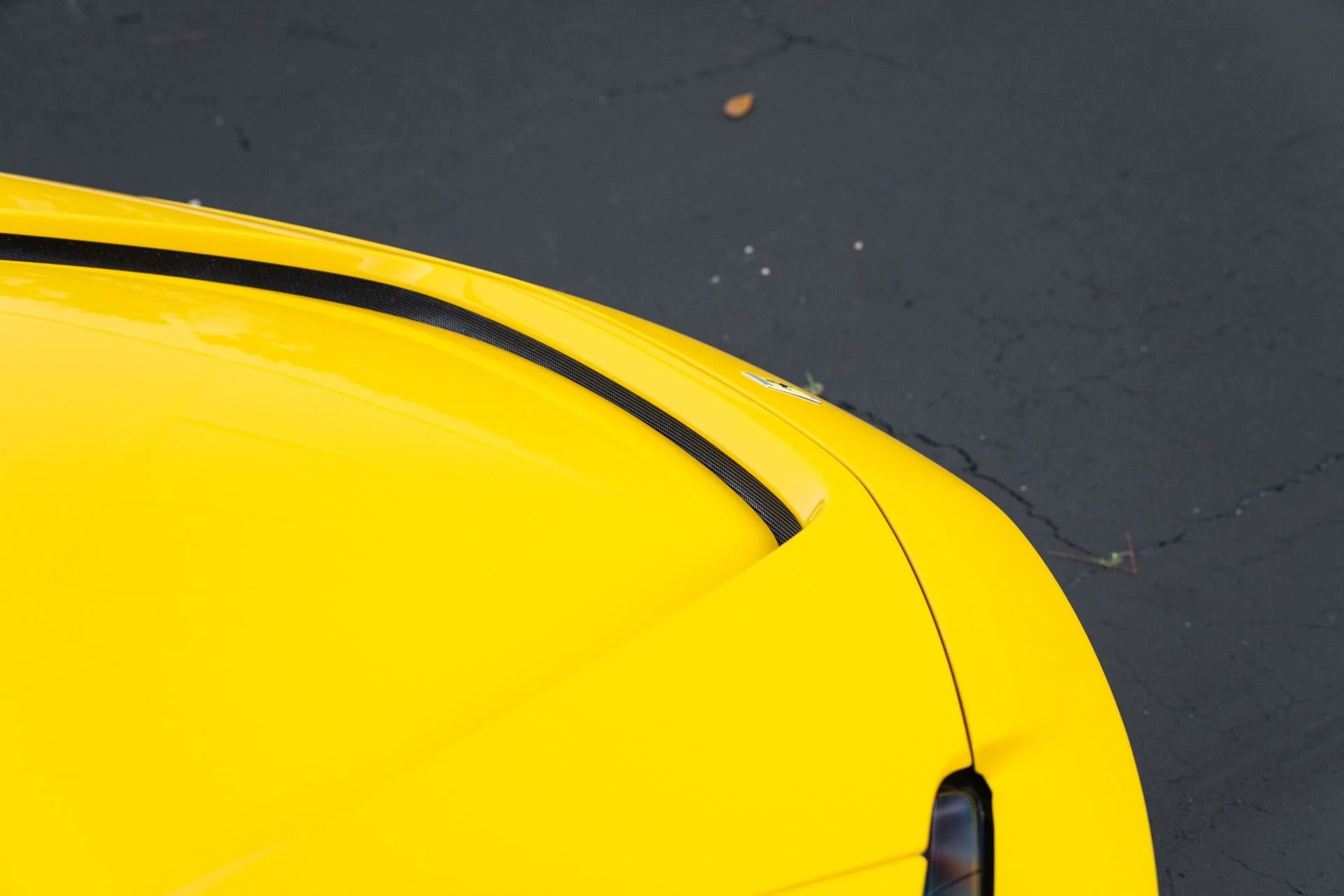 mph015_381650490_Used_2025_Ferrari_SF_90_Spider_1772646640_3e9b2dd224