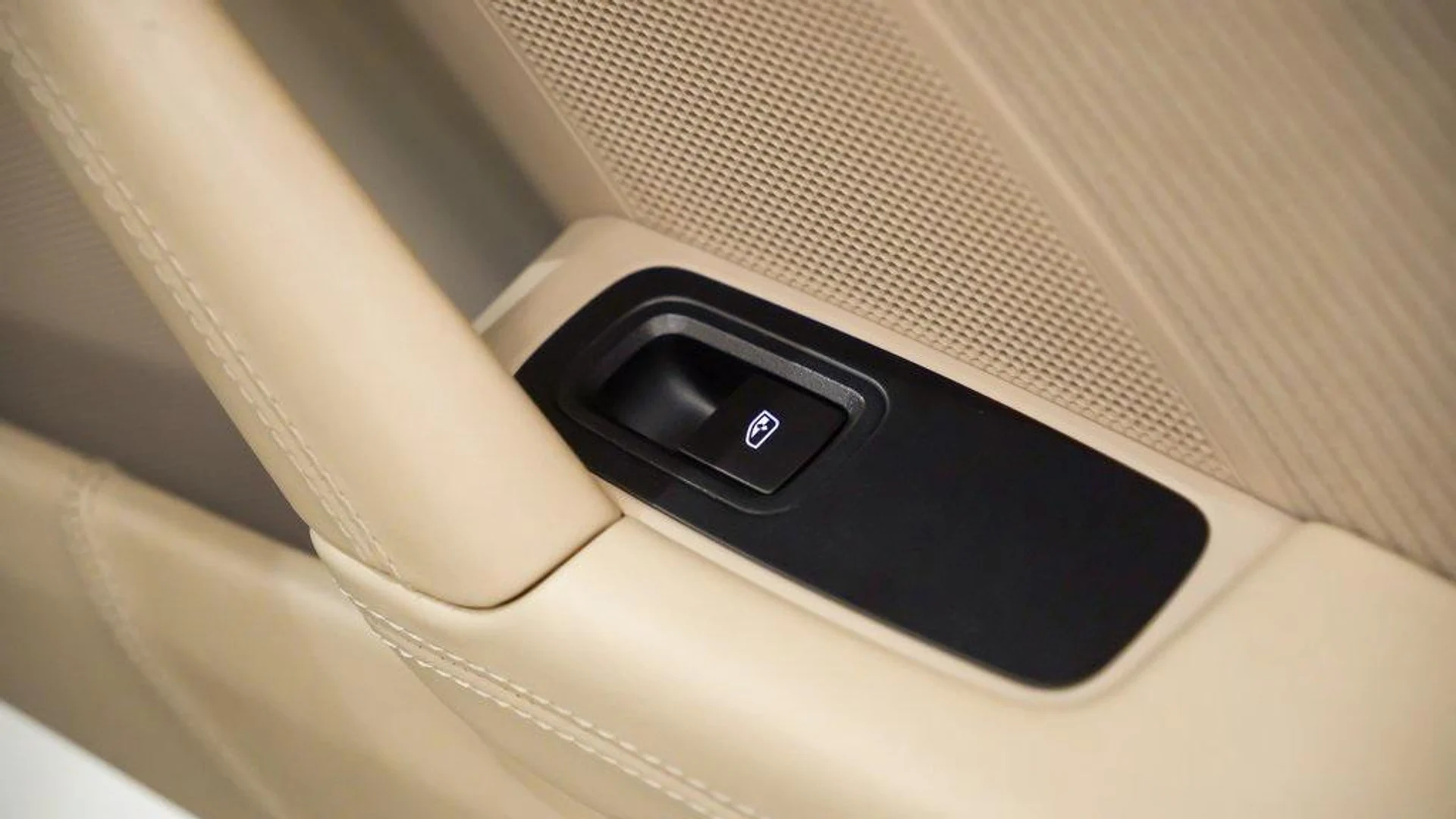 mph015_3817893433_ei_ILT_Xx_BAP_Mu_Tzk_T_Slp_THOW_Bow_I_67f6db9320