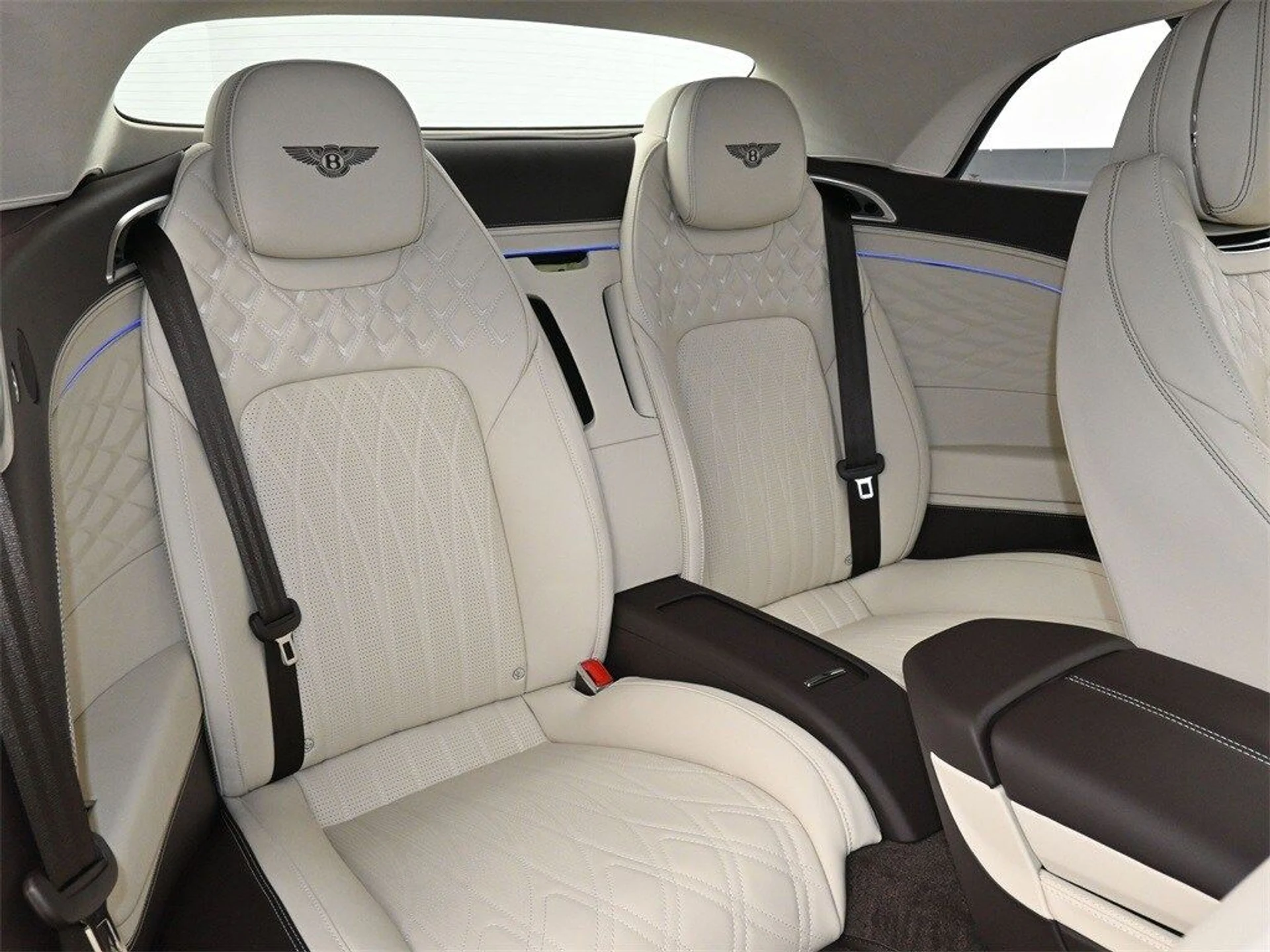 mph015_3818315387_116d1b2c0a93f703ab71f193dfc044bex_4dfa976f9f