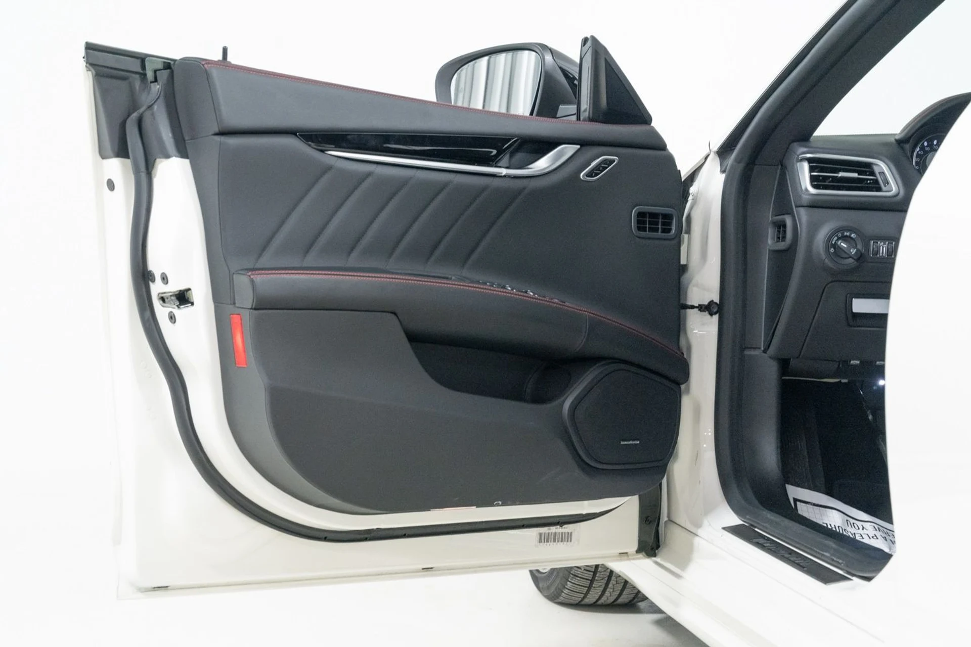 mph015_3828087100_6db74d37c13444deafd370d21eb665f0_250a464af9