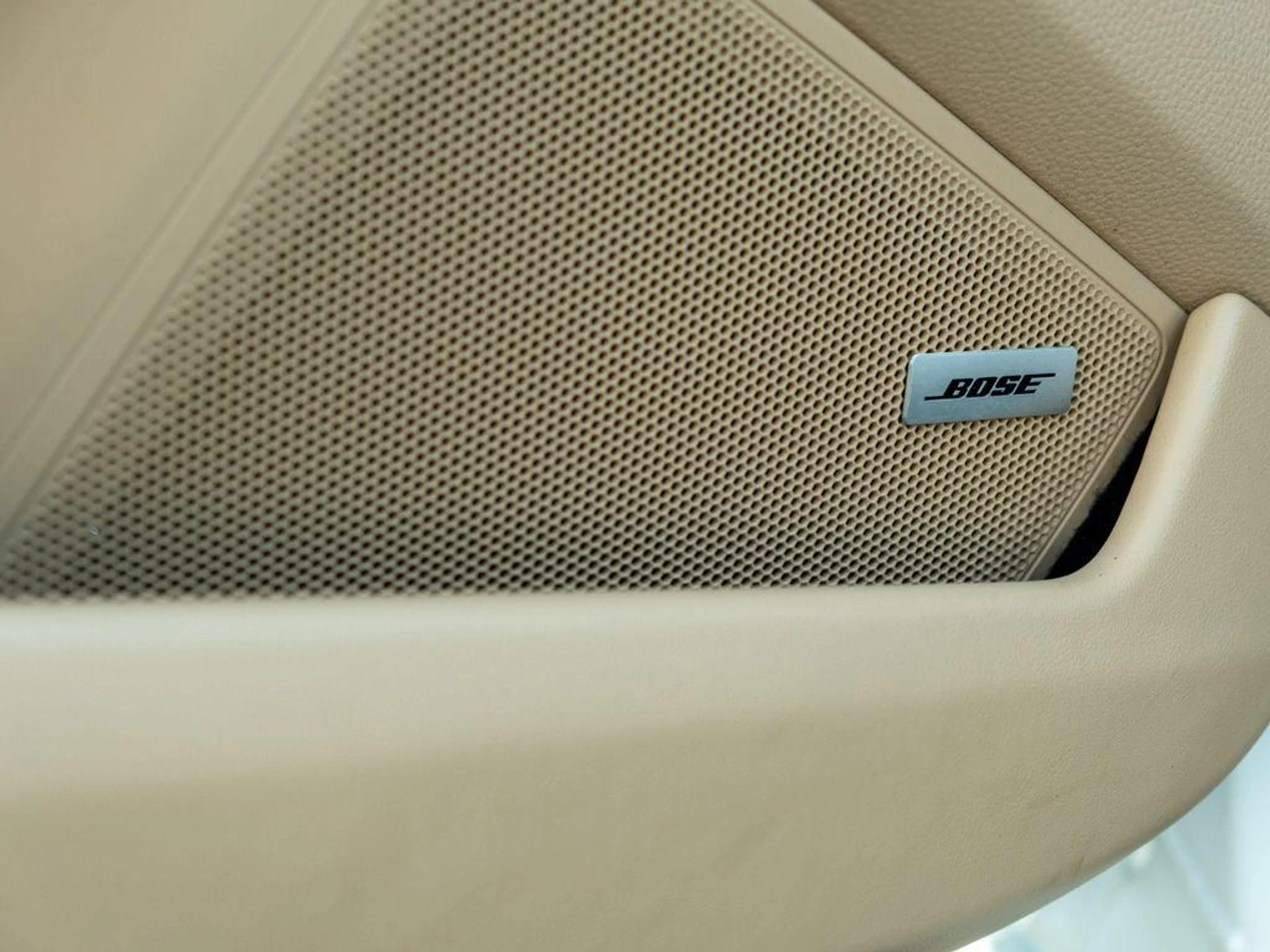 mph015_383009415_v_X2_U_Yw_YV_Vo_Lf1_Y4_Z22l_Qb_Ap_I_4_A_eb554aaa8c