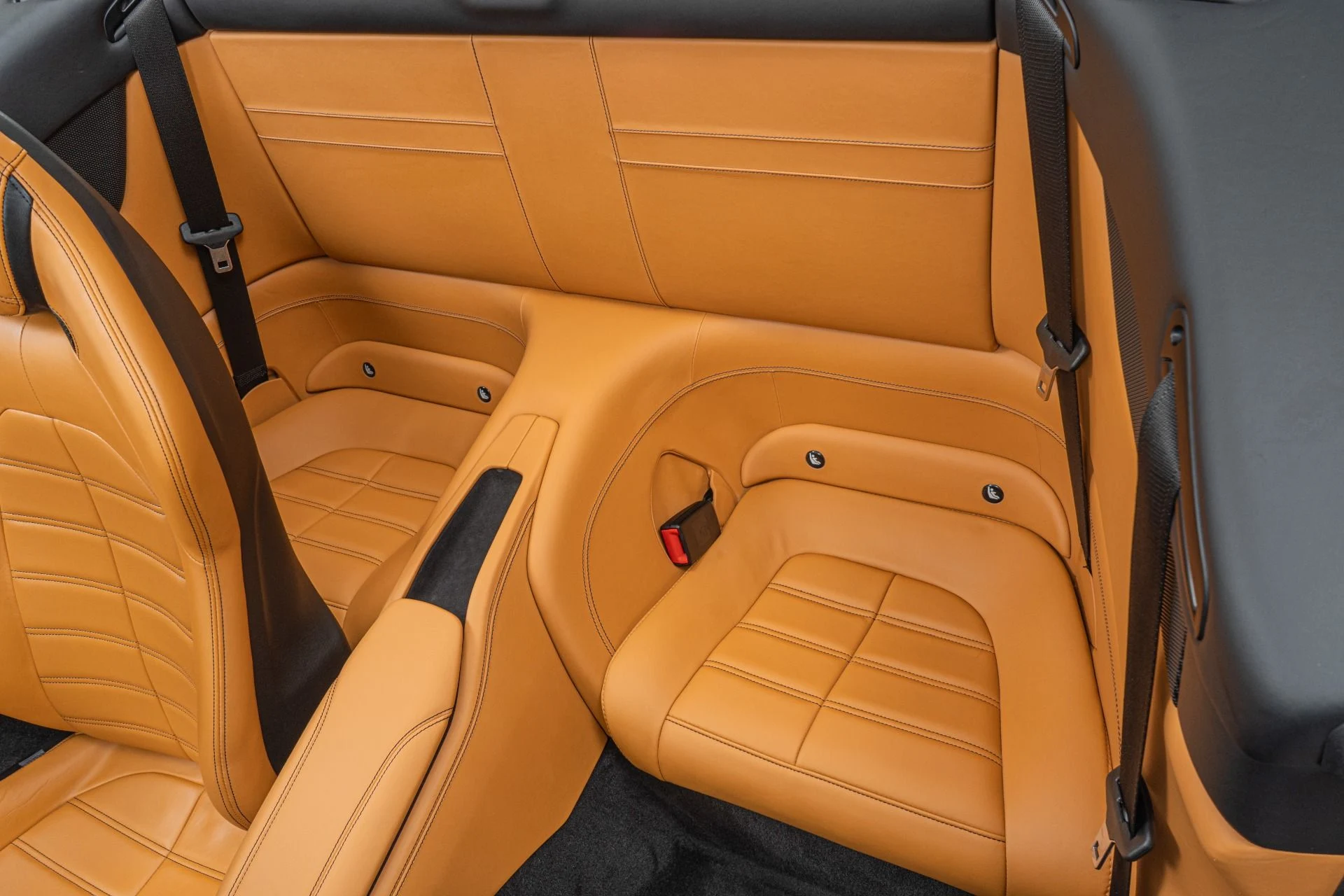 mph015_3830320111_Used_2016_Ferrari_California_T_Diamond_Turned_Wheels_Carbon_Leather_Steering_Wheel_w_LE_Ds_1775075776_f776d25cb3