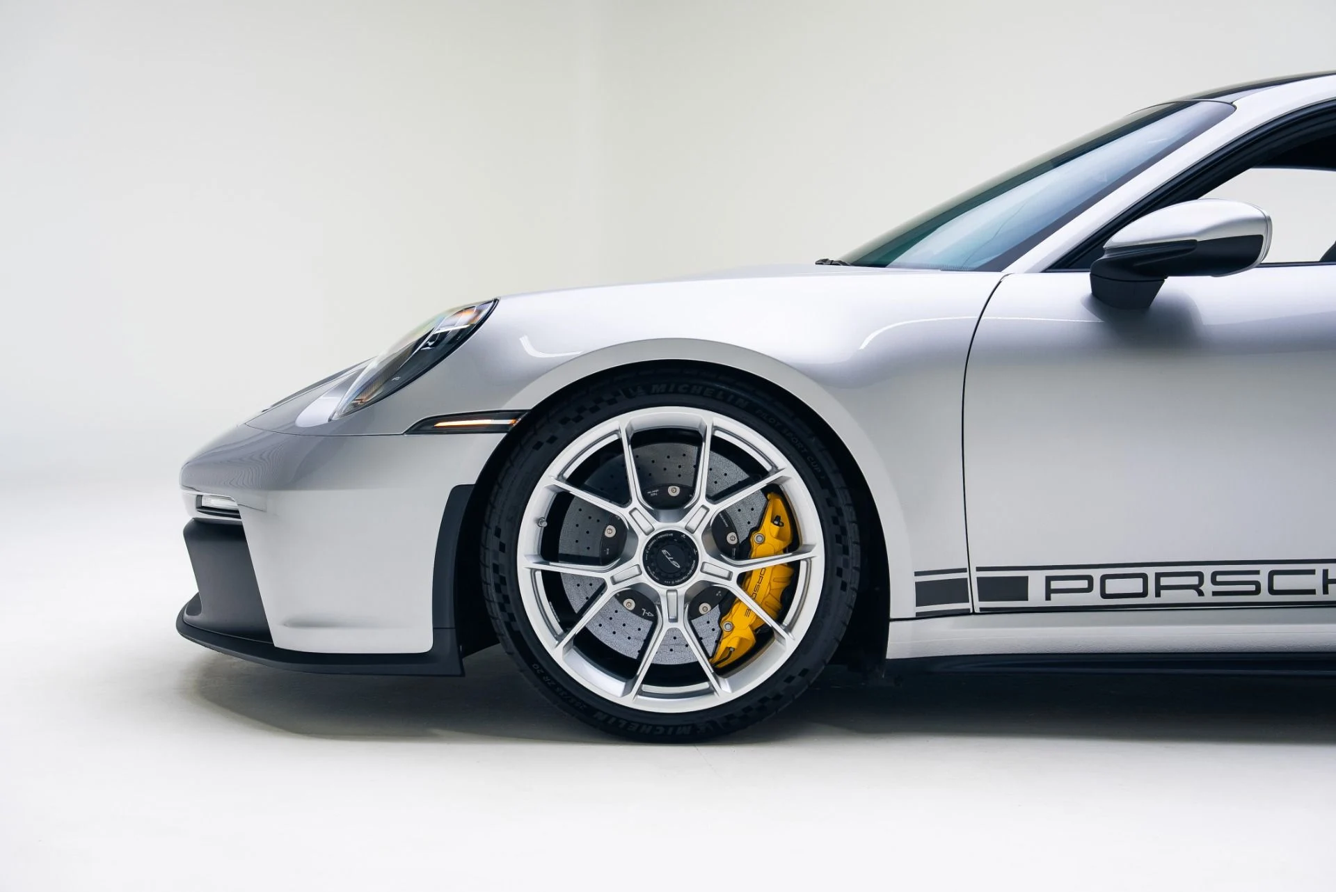 mph015_3835888692_Used_2022_Porsche_911_GT_3_1766184698_68f8646568