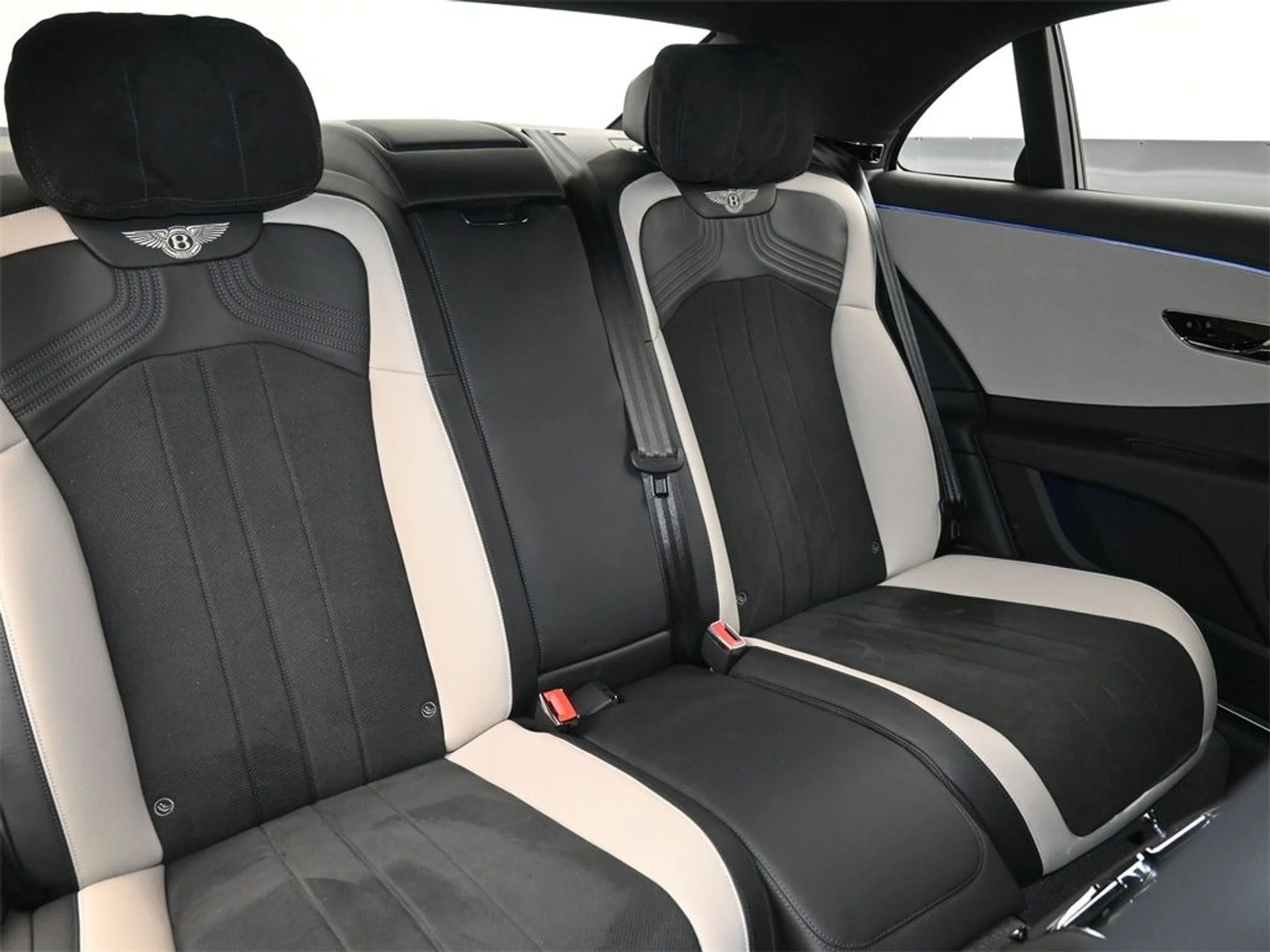 mph015_3837363152_53bfb068882adb67bcddd0edc816a526x_45b791b66f