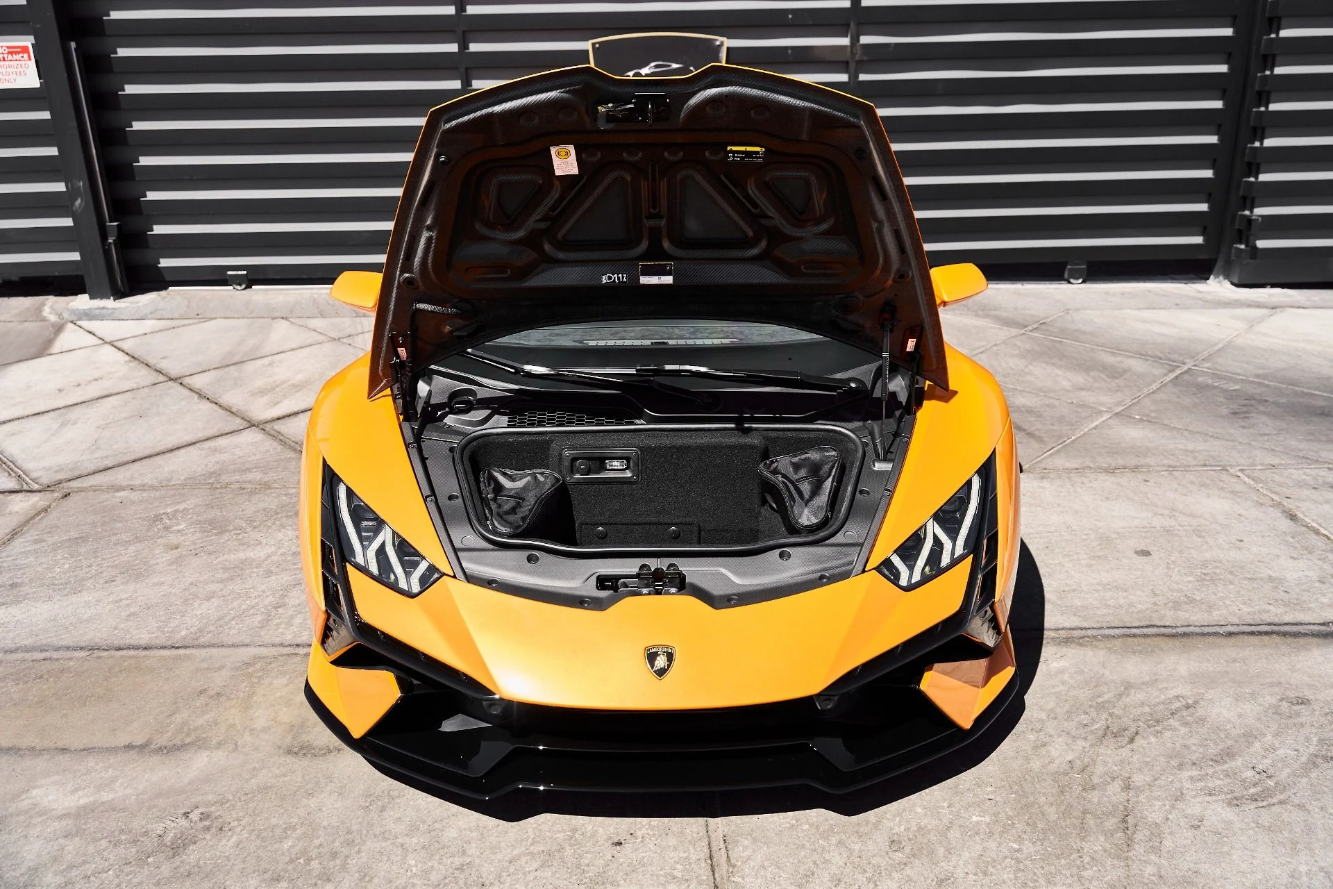 mph015_3838232075_Used_2023_Lamborghini_Huracan_Tecnica_Base_1777011604_0211b16d8b