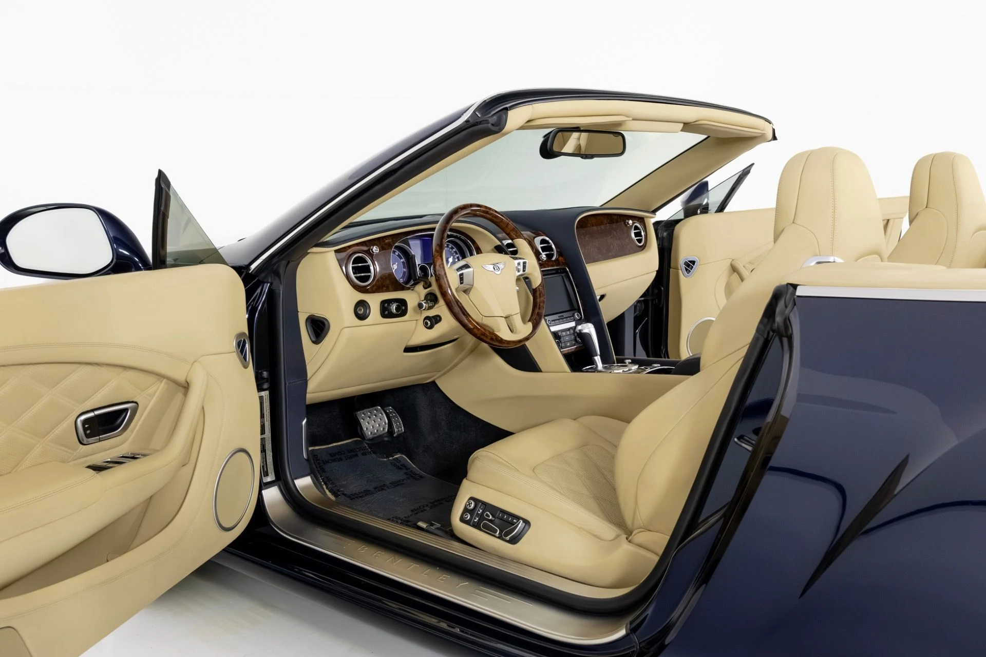 mph015_384342166_Used_2014_Bentley_Continental_GT_V8_1766612359_124589c0b0