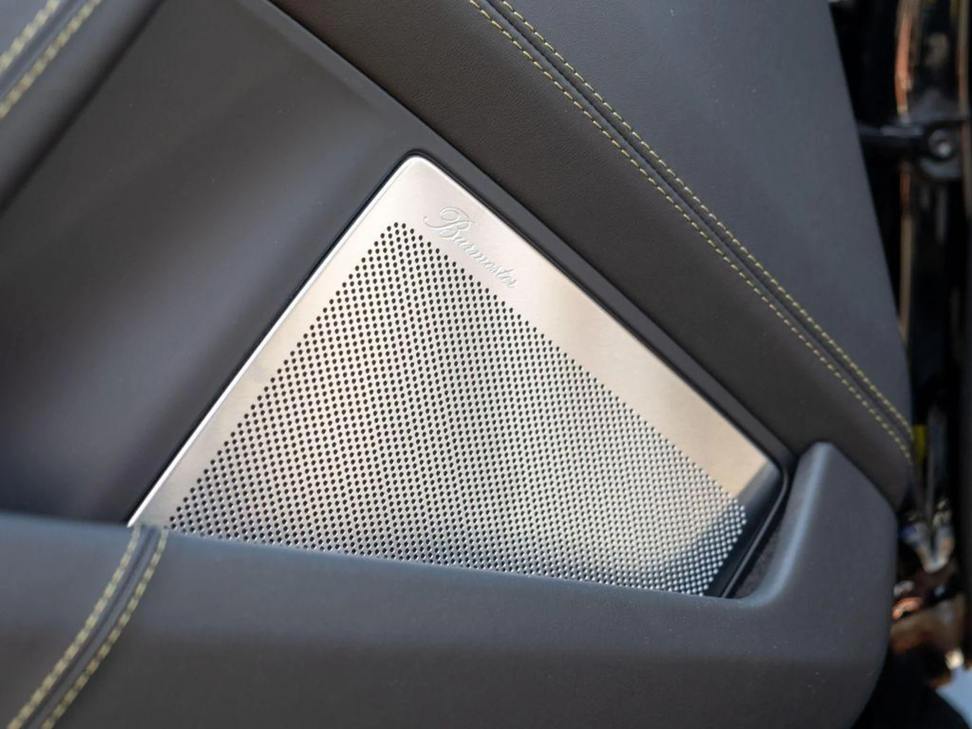 mph015_3848909520_lew_Qf_MAEHF_32f_A_Jj_T_Vv4f_Gsirs_aa56511a5d