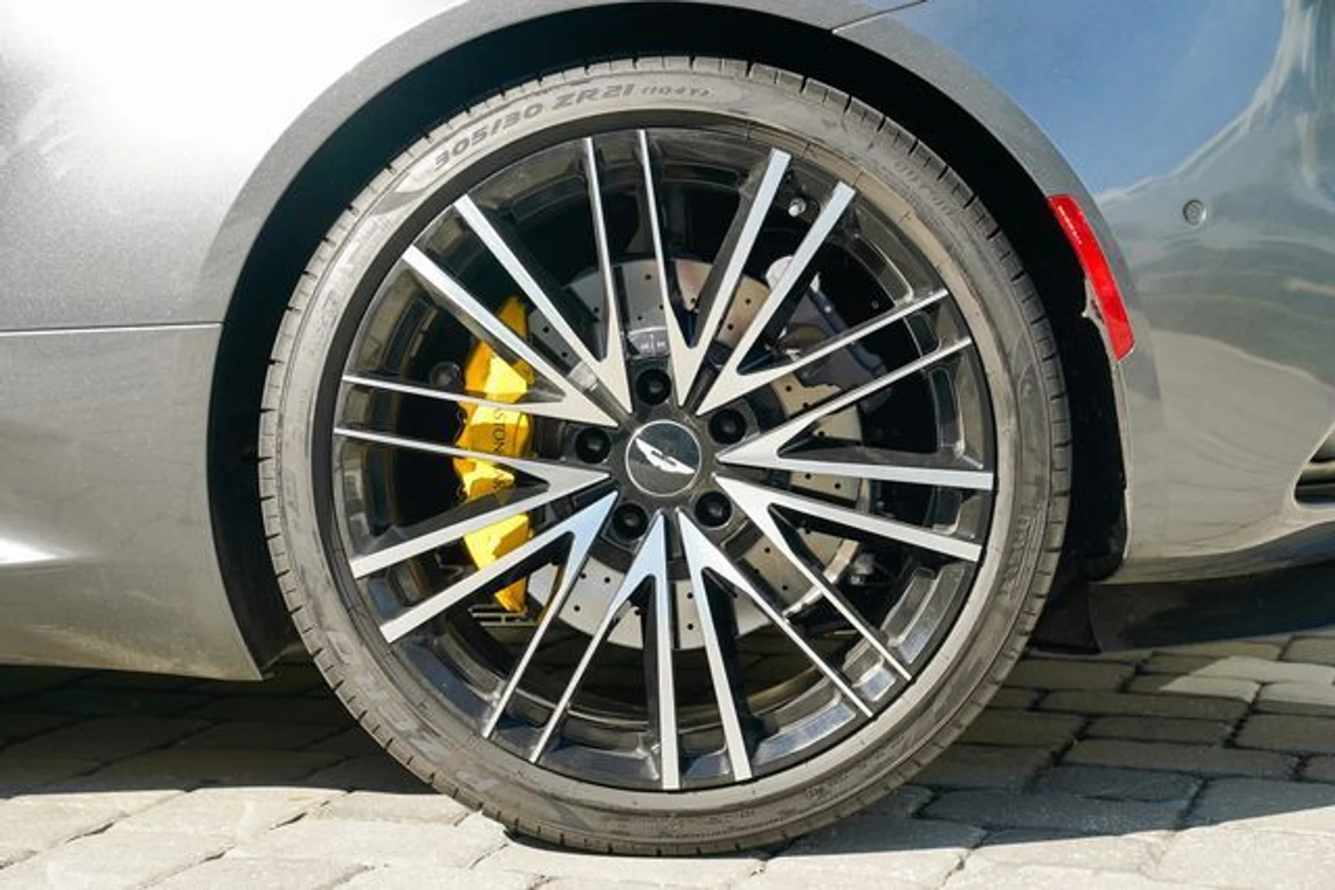 mph015_3850282575_22957582_16_9afb7d36e6