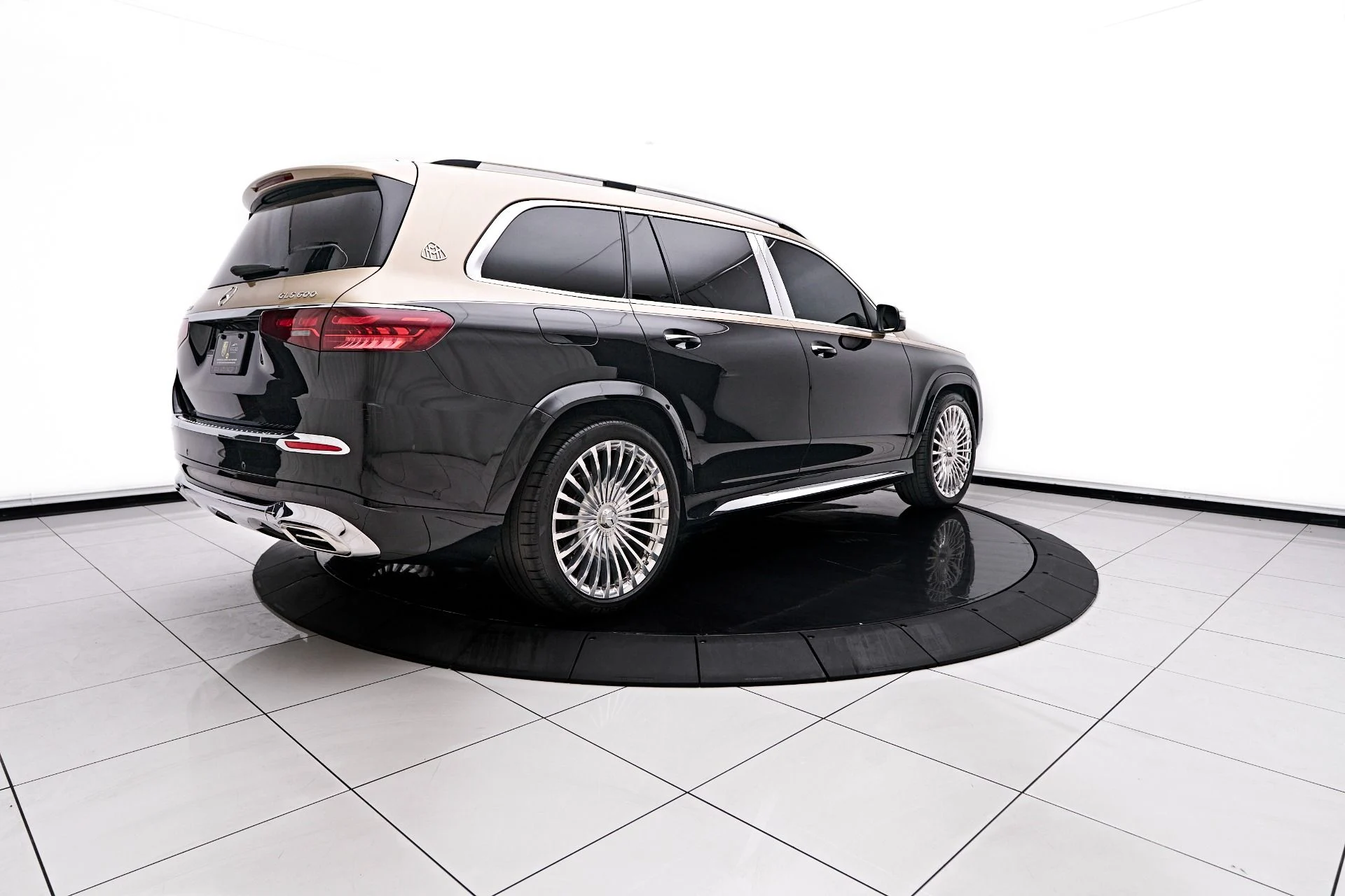 mph015_3857954854_Used_2024_Mercedes_Benz_GLS_Maybach_GLS_600_1754703723_dd4978ab91