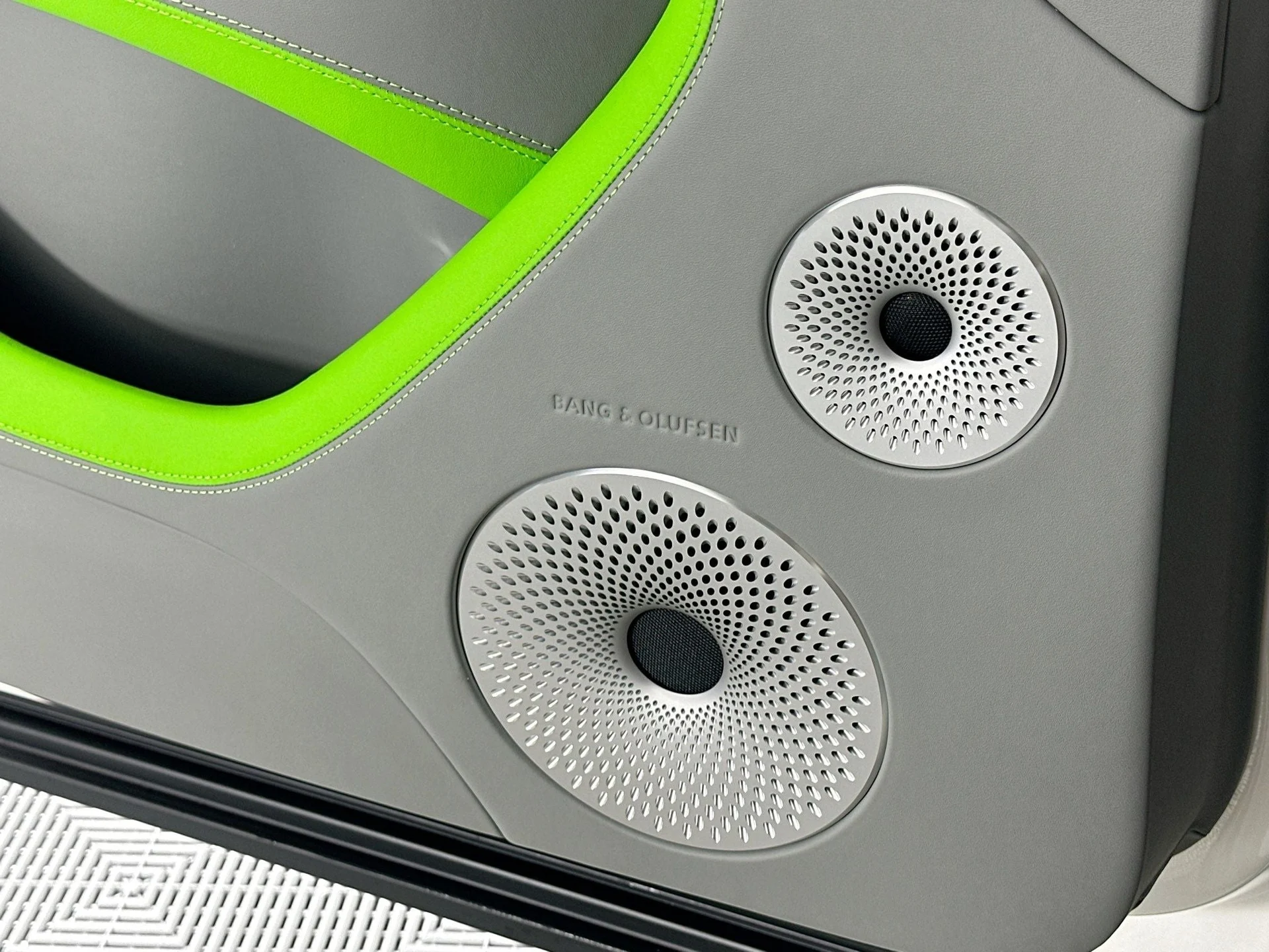 mph015_3885871591_16_ab482a05d7