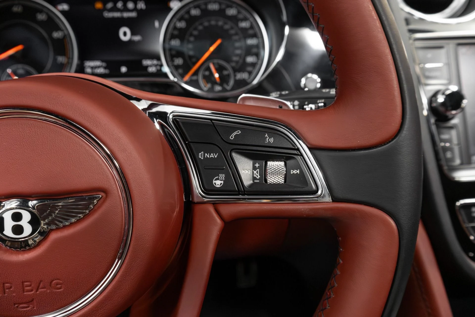 mph015_3888627922_Used_2017_Bentley_Bentayga_W12_1763489562_37ad567d77