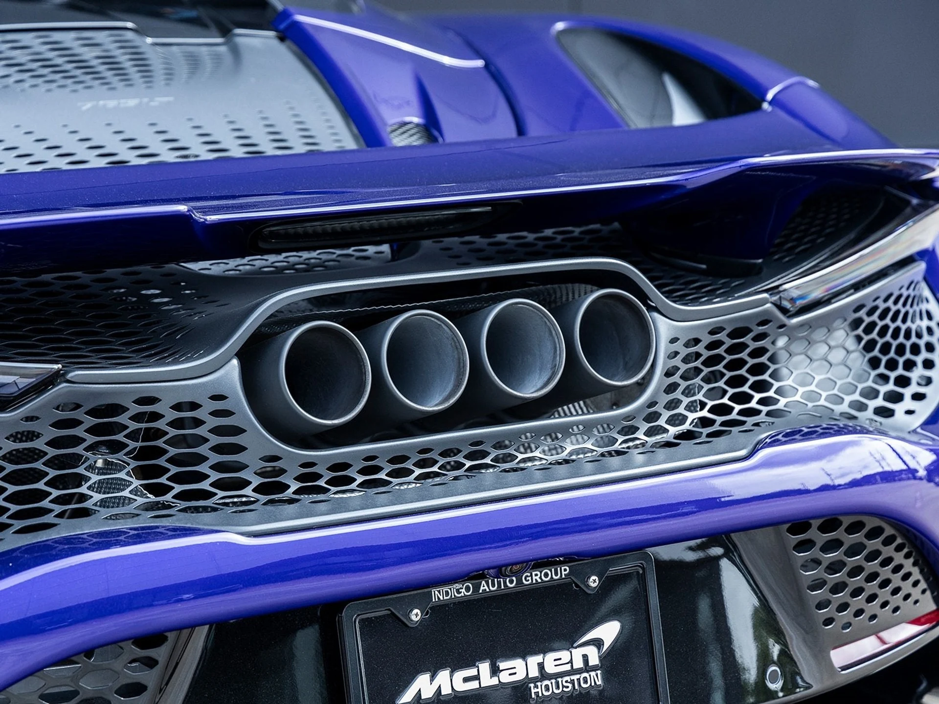 mph015_3889342693_16_bf13526774