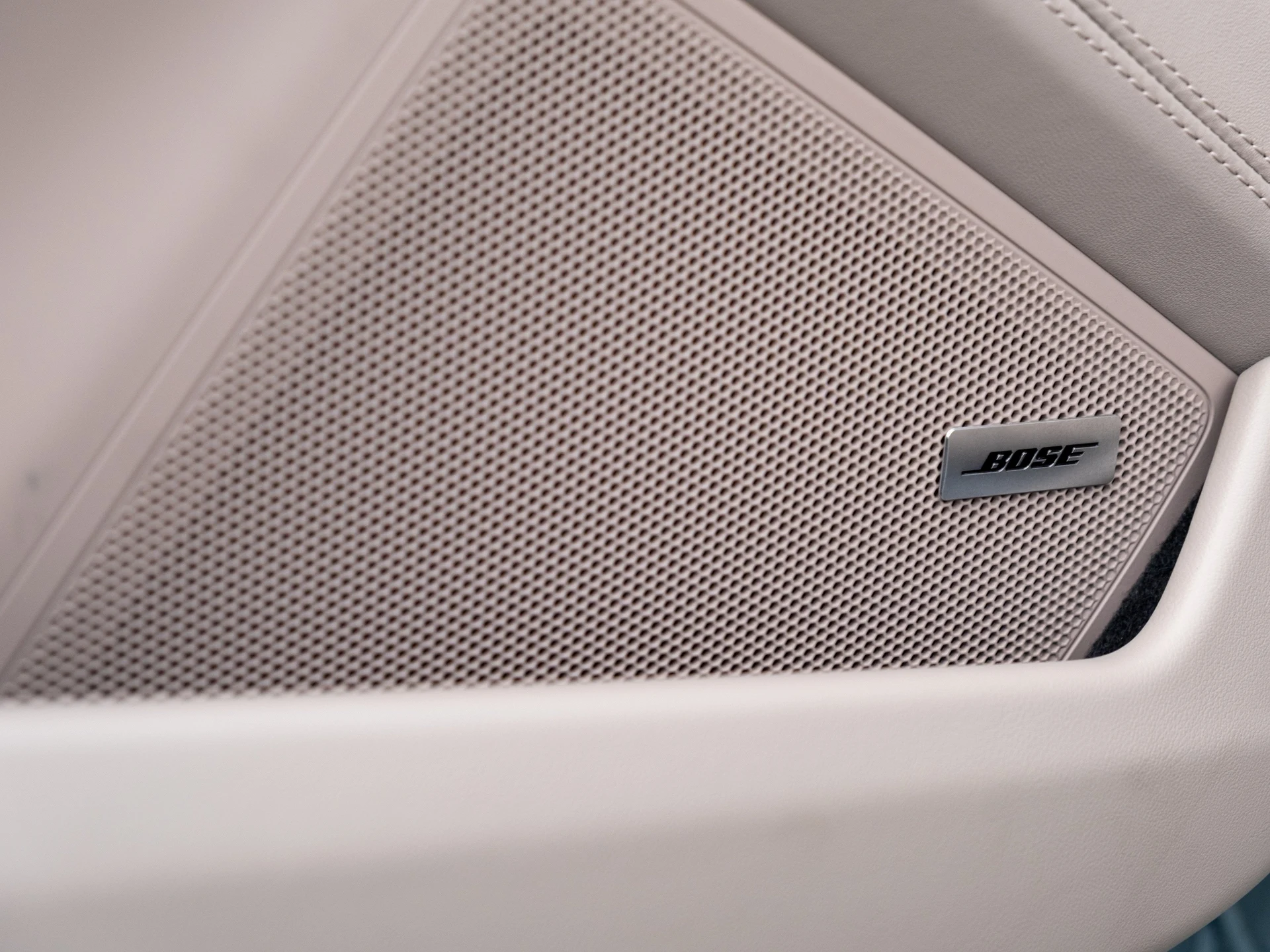 mph015_3890967847_16_6dc63353eb