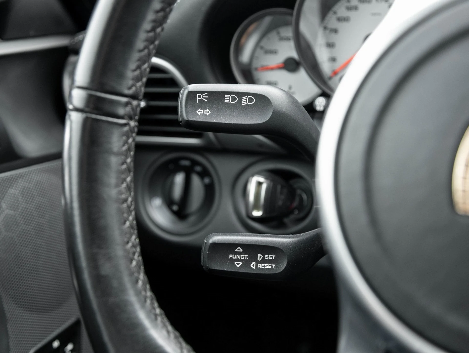 mph015_3896444917_16_4dda4e688f