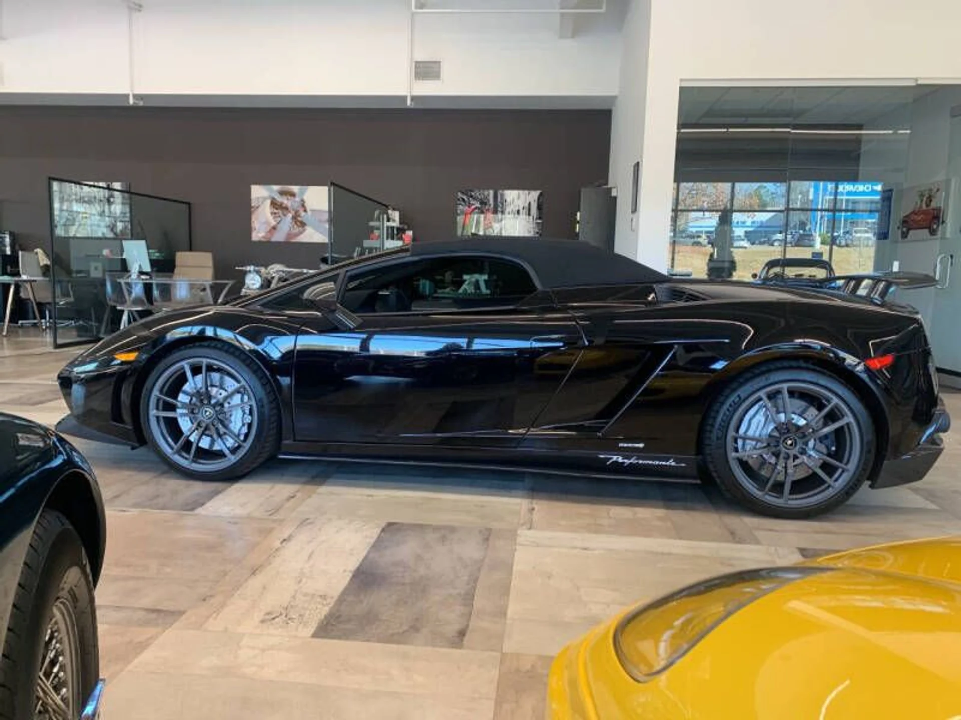 mph015_3907039741_2012_lamborghini_gallardo_lp_570_4_spyder_performante_awd_2dr_convertible_fb09c8df24