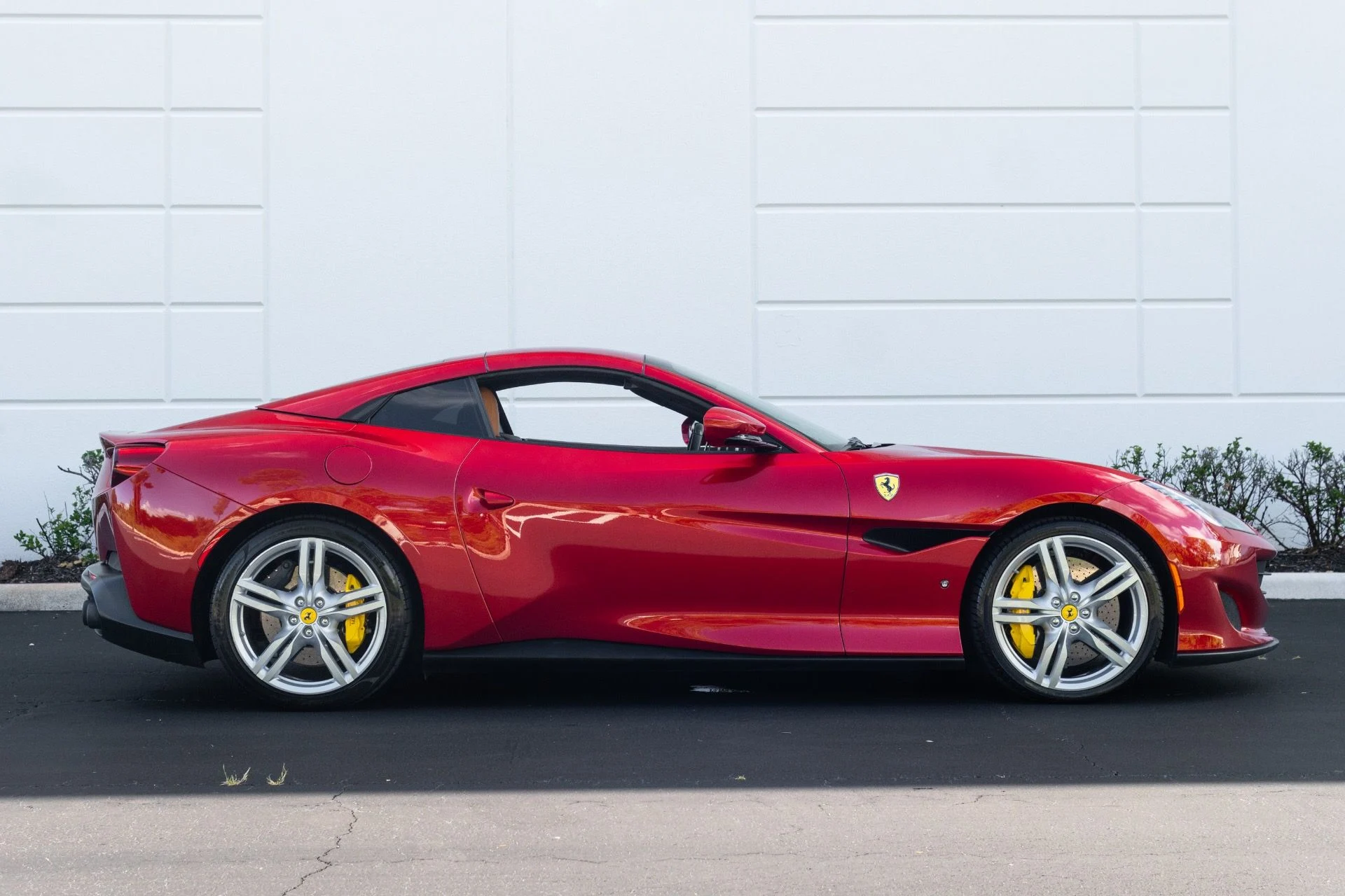 mph015_3910533975_Used_2019_Ferrari_Portofino_1779385815_10f75dc851