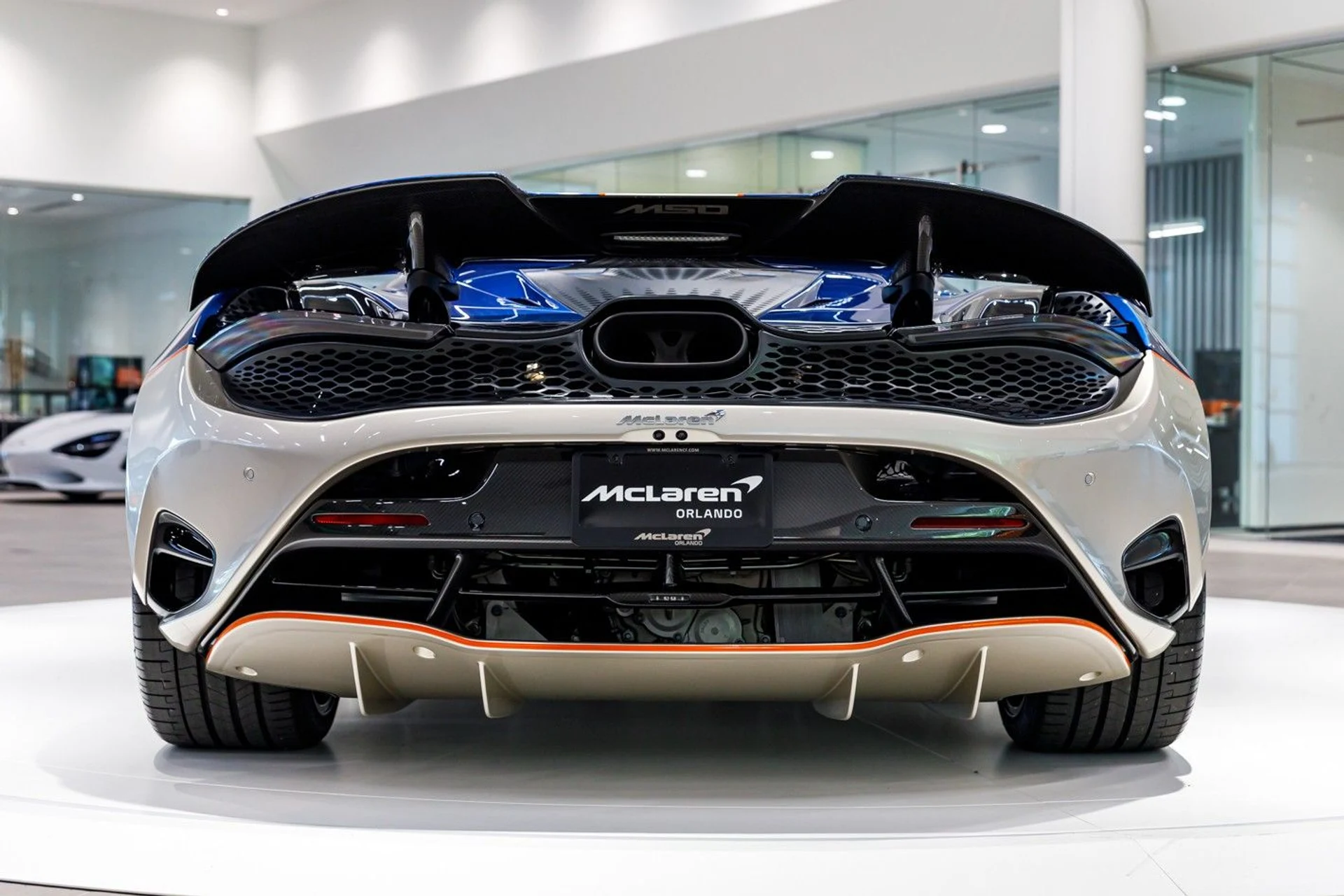 mph015_3910712822_430_p16_l_3aa2823769