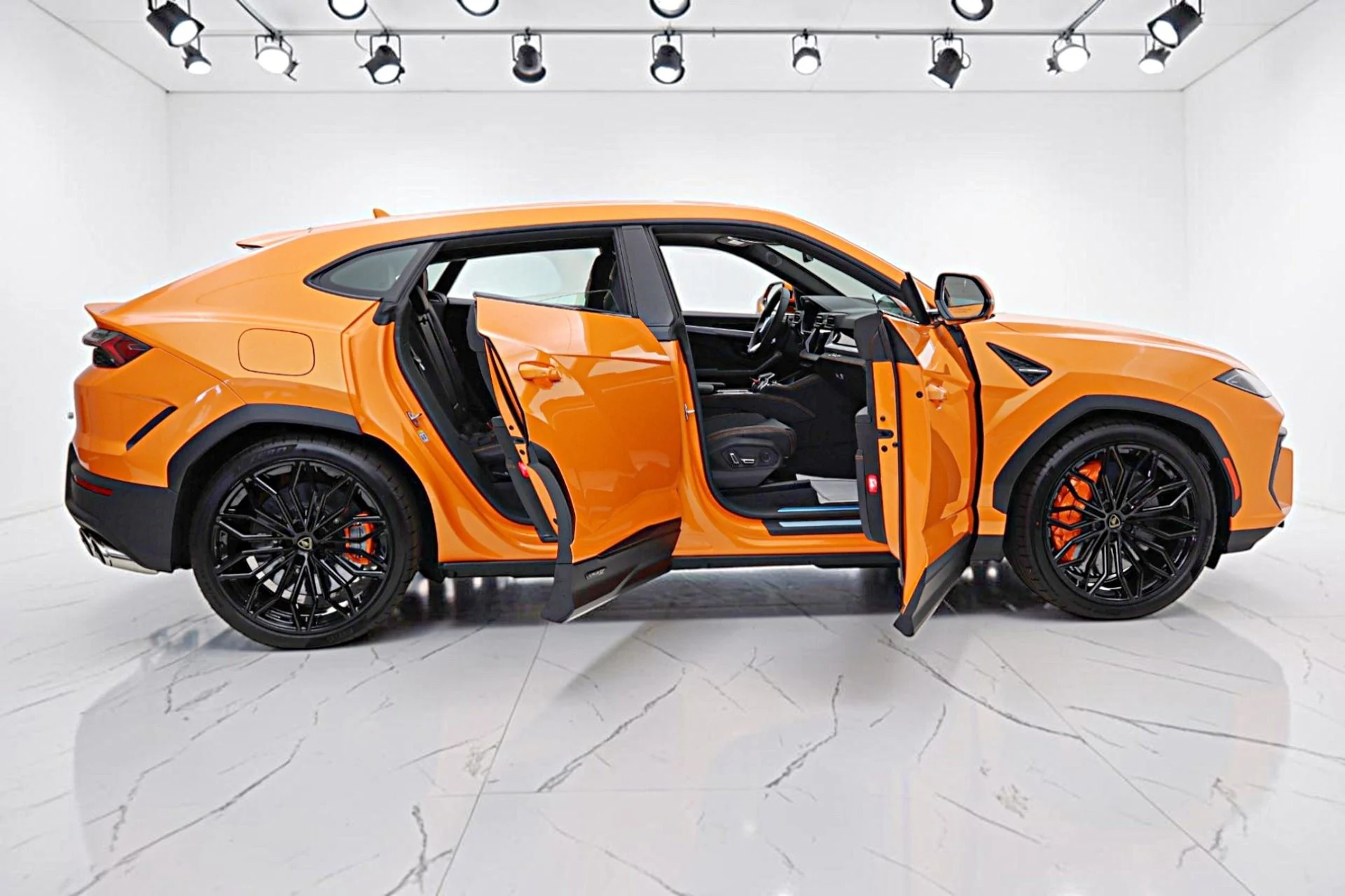 mph015_3914663814_New_2026_Lamborghini_Urus_SE_05ed7e66a2
