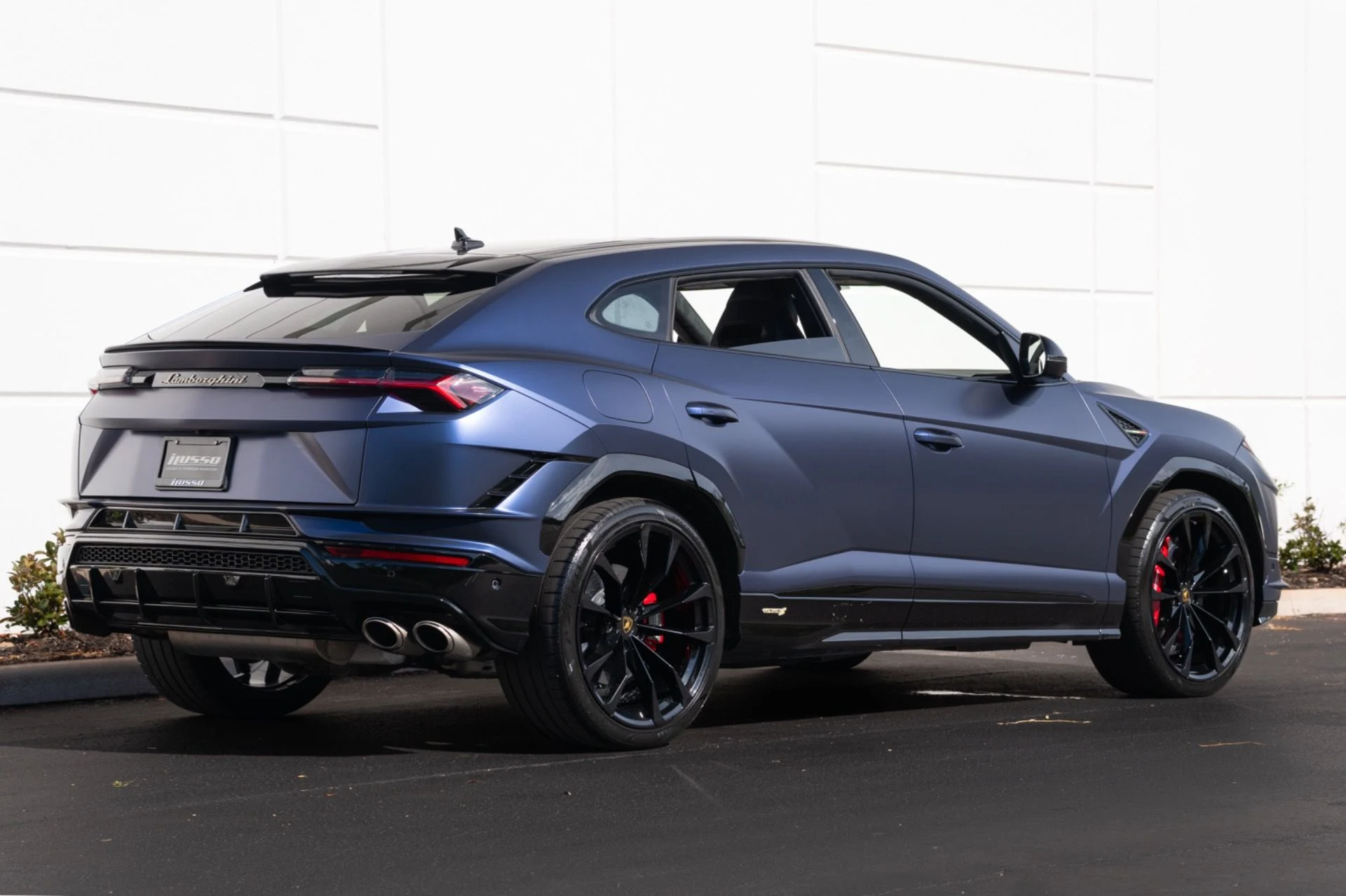 mph015_3920000007_Used_2024_Lamborghini_Urus_S_1781216022_76cfec131d