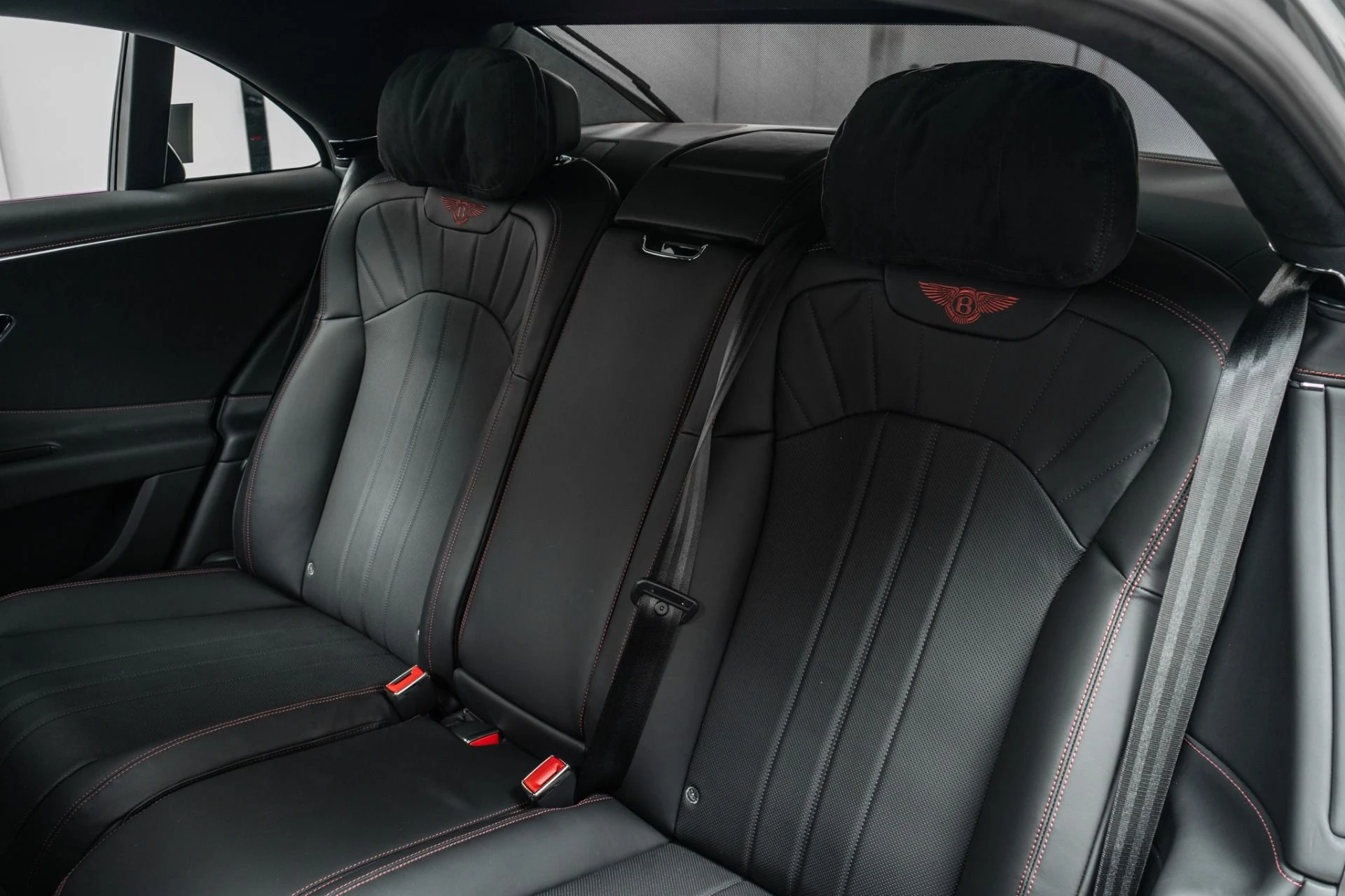 mph015_3932843328_Used_2024_Bentley_Flying_Spur_Edition_8_243_K_MSRP_Rotating_Display_Panoramic_Roof_1782501825_e9ea982184