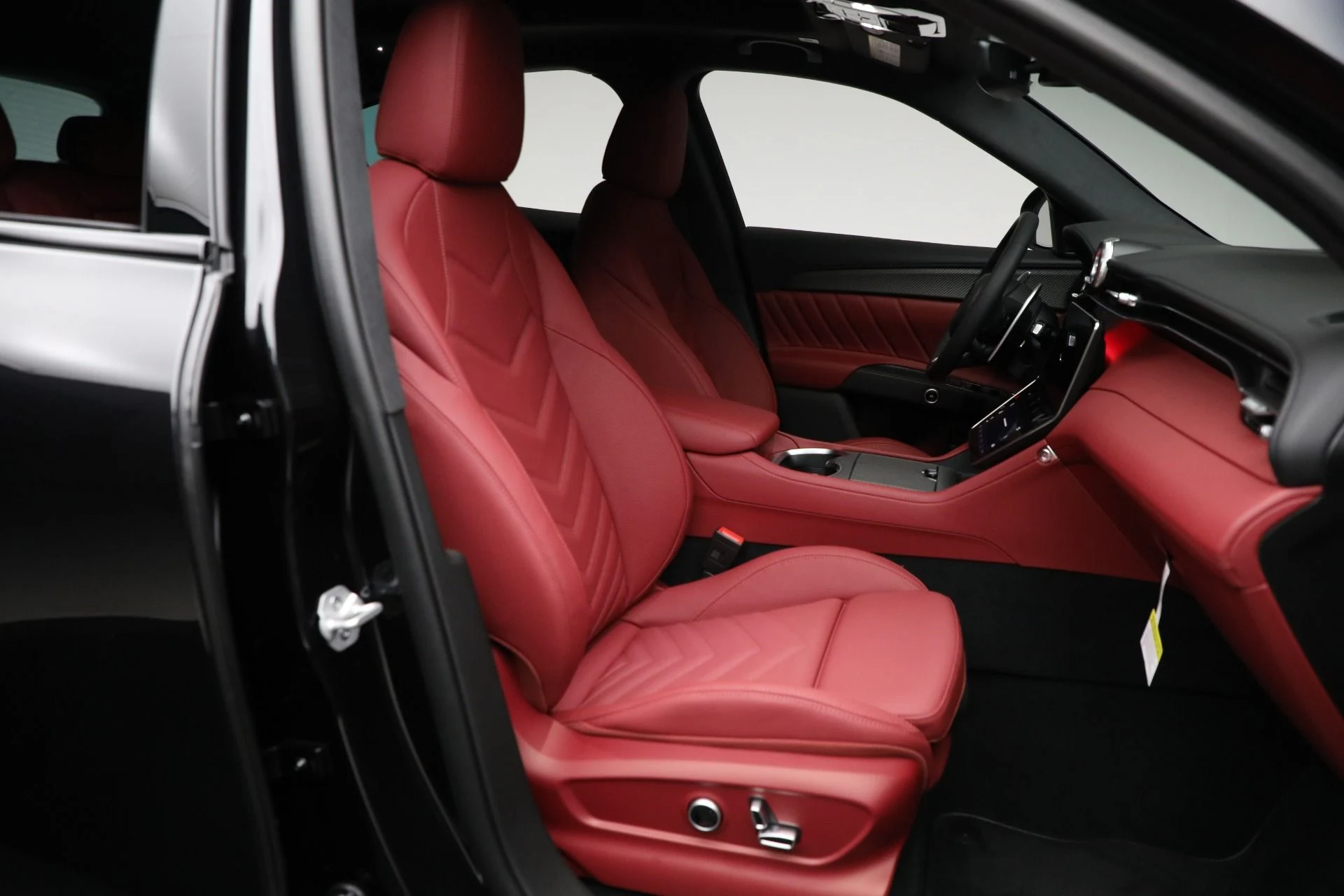 mph015_3934620608_New_2025_Maserati_Grecale_Trofeo_8de1cf9dd2