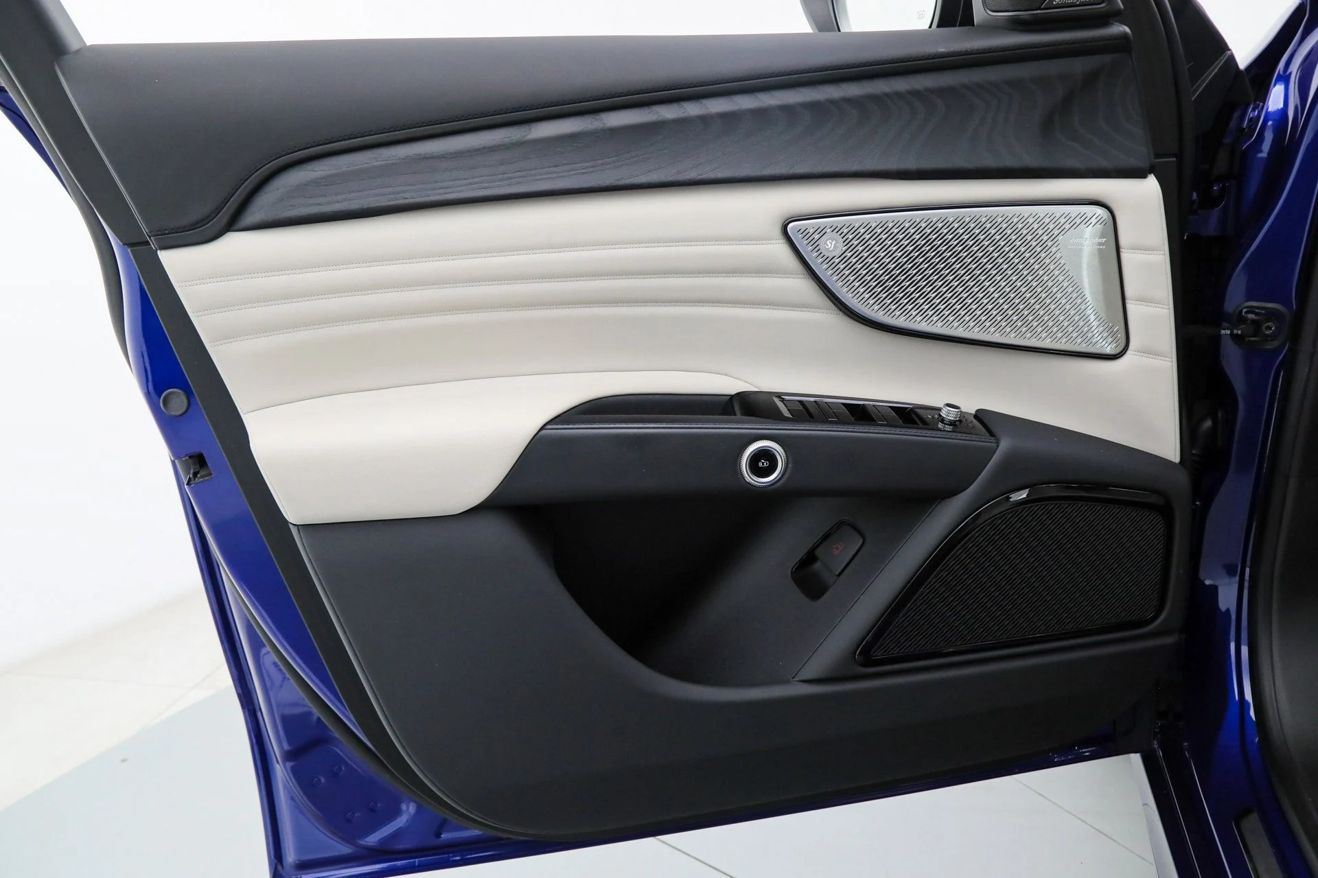 mph015_3942955976_2057d35cfedde41354a06afb79b80848_ff34309805