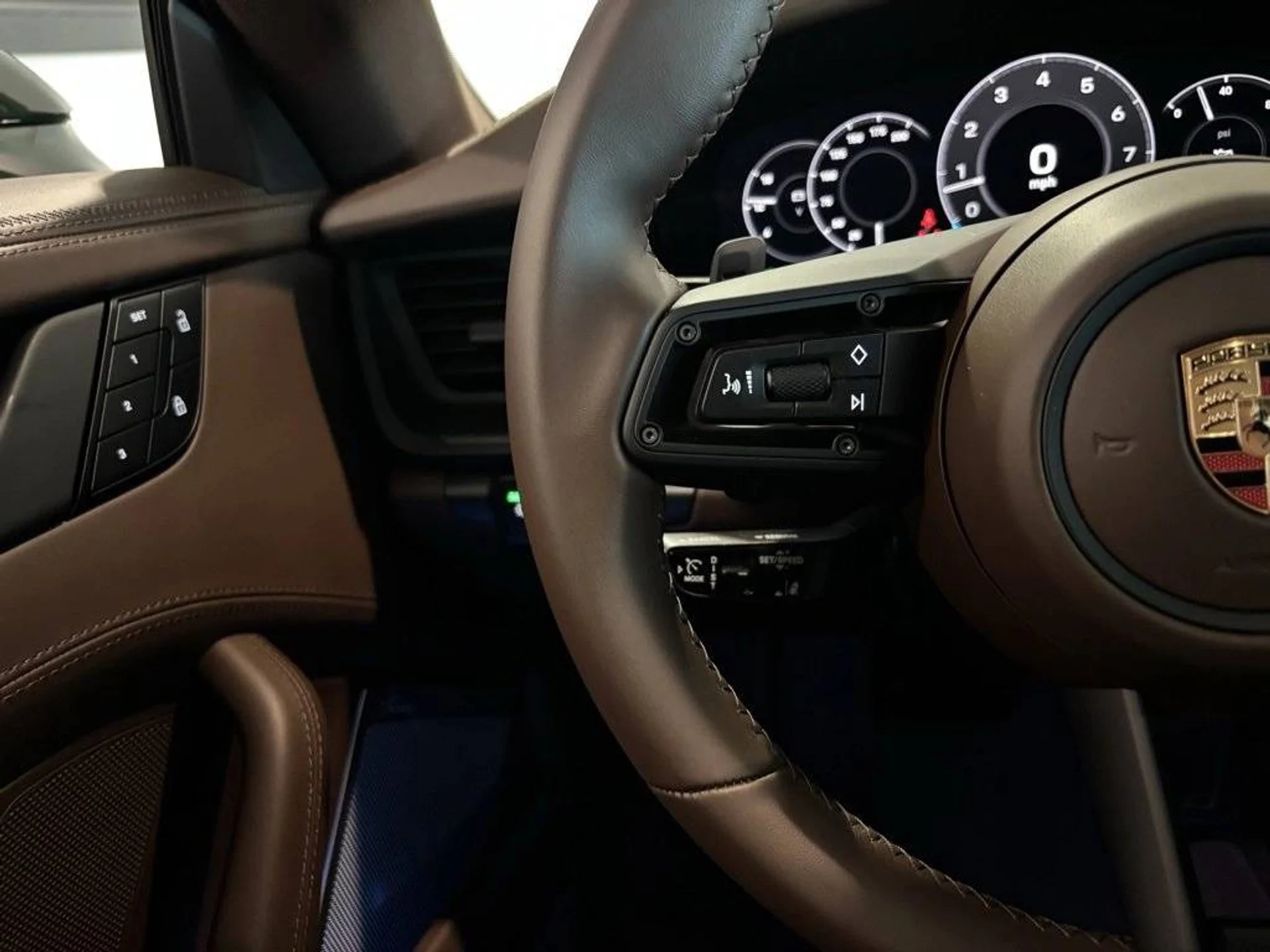 mph015_3946116638_86787201df744bc21532cde26ddbd2b8x_6e18278f34