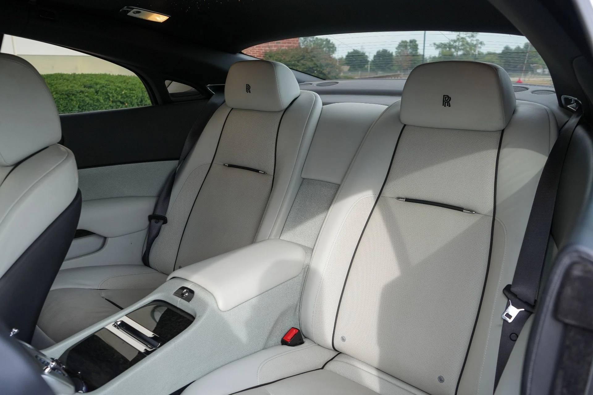 mph015_3949765626_Used_2015_Rolls_Royce_Wraith_1789768285_6ab13b9eb8