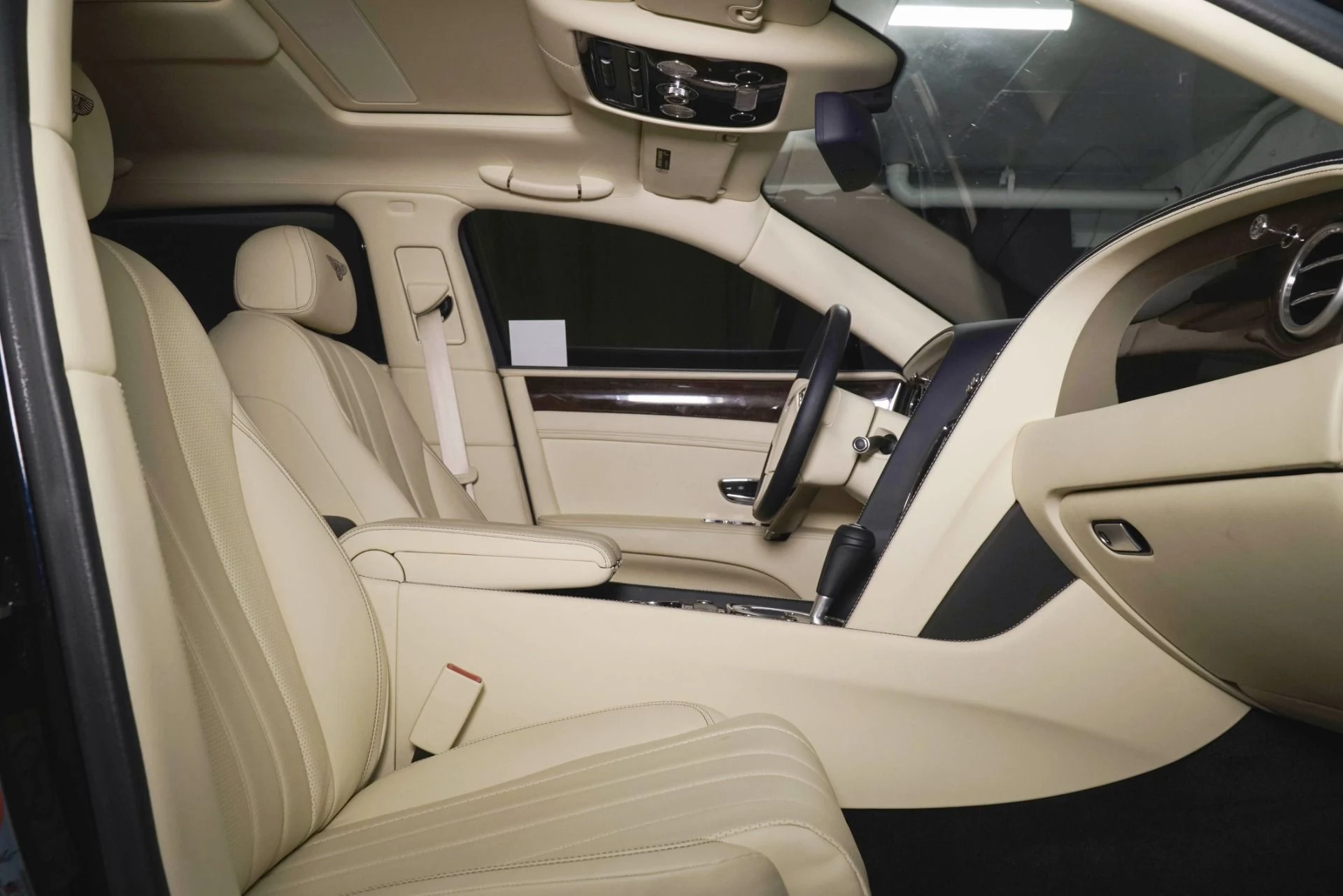 mph015_3950271053_Used_2014_Bentley_Flying_Spur_1787320963_88877dffa7