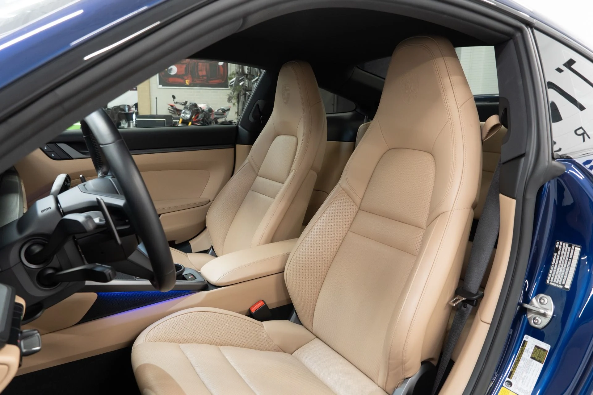 mph015_395189667_Used_2024_Porsche_911_Carrera_S_1762982926_948561556b