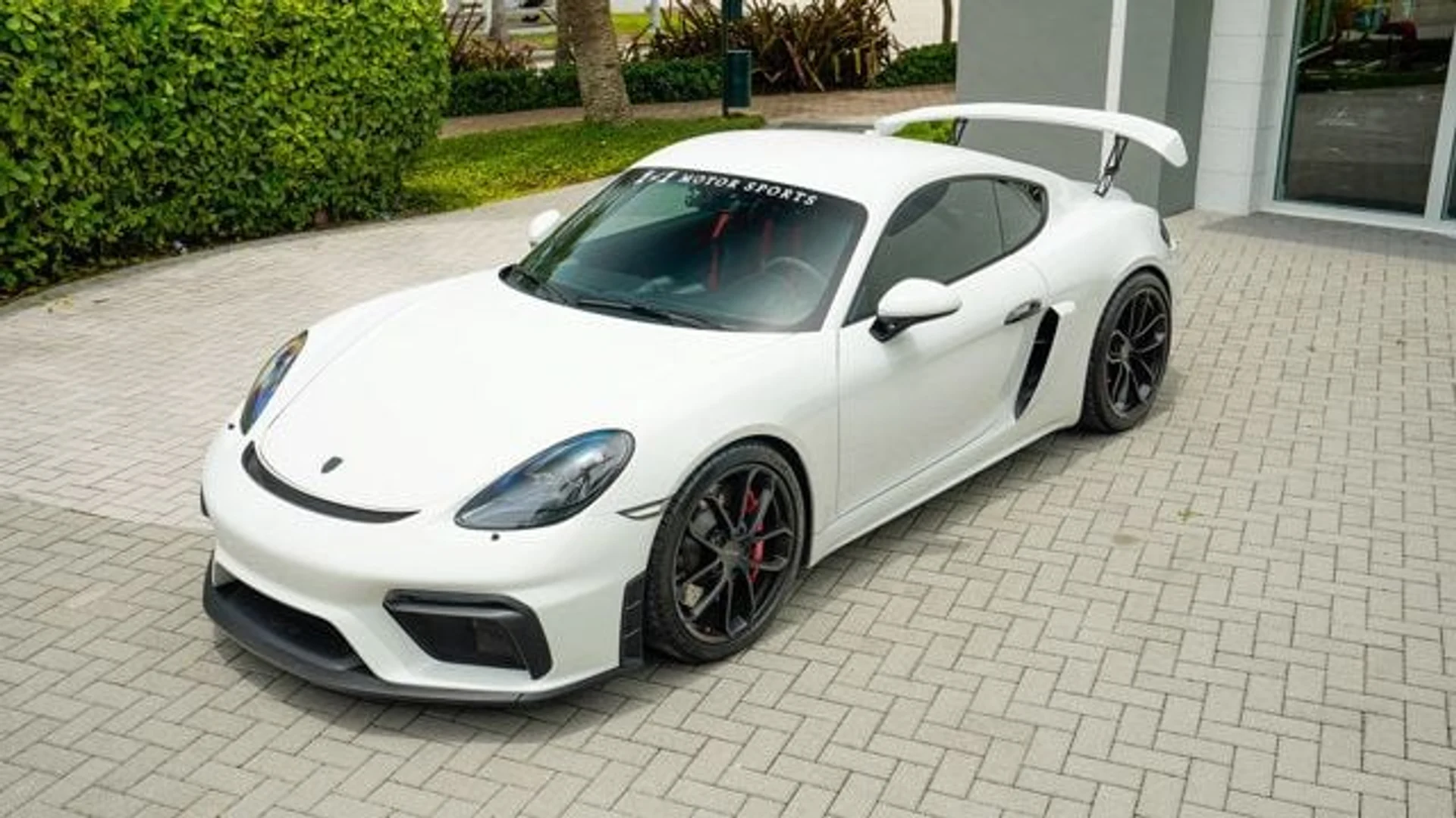 mph015_3953510488_used_2020_porsche_718_cayman_gt4coupe_14354_22875819_16_640_7eab87887d