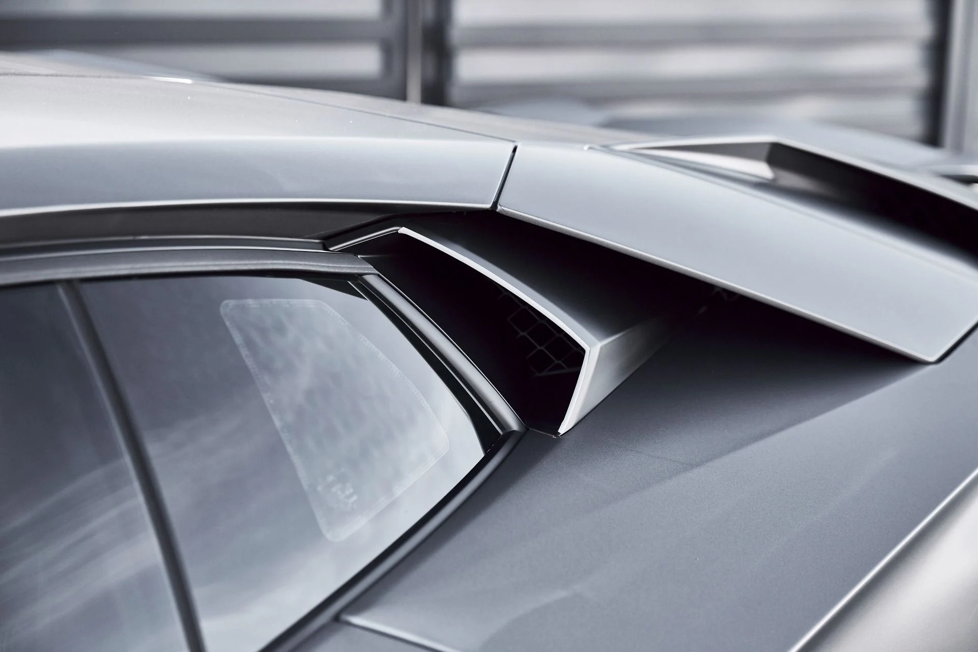 mph015_3955504010_Used_2018_Lamborghini_Aventador_S_Base_1773191790_27bace371b