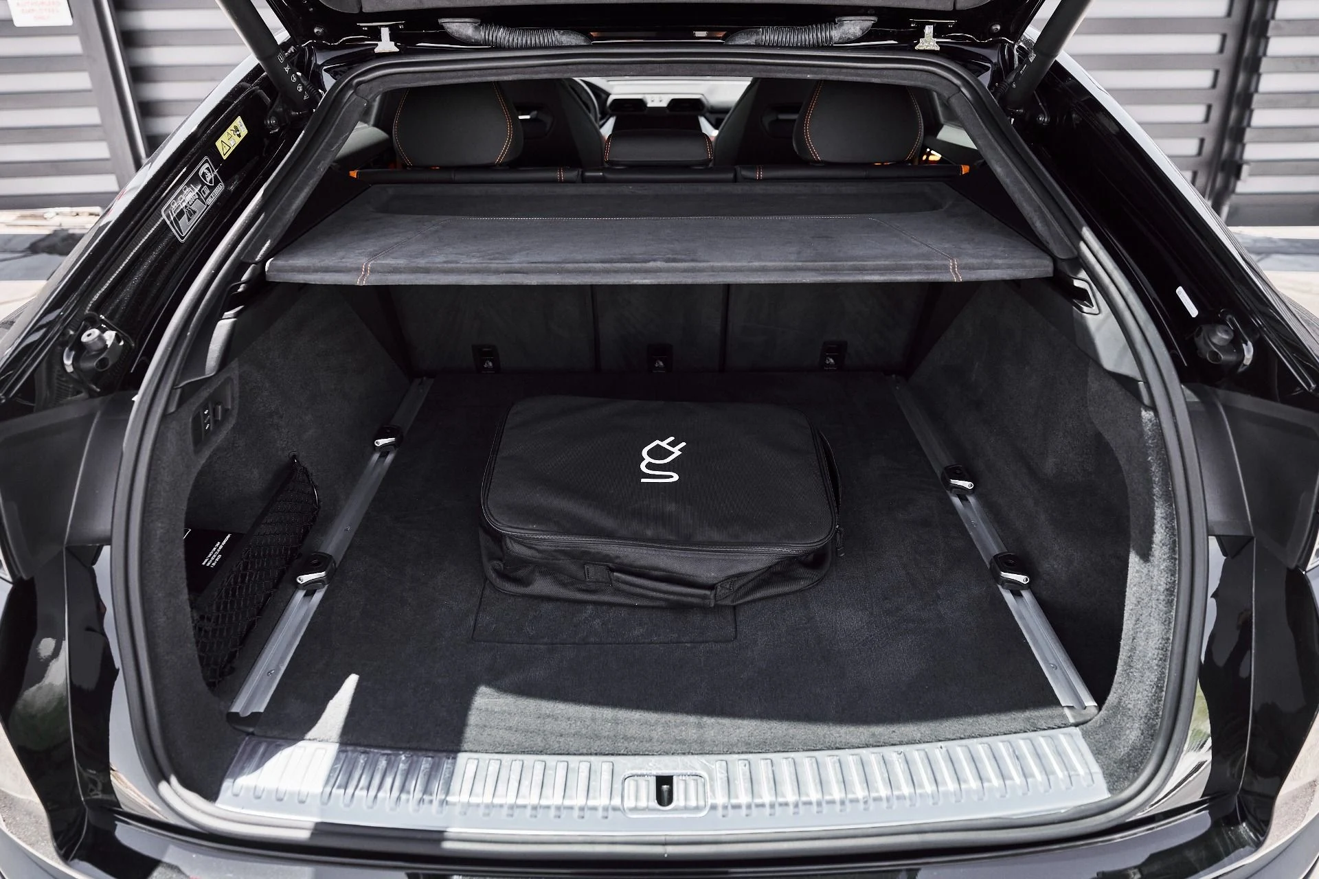 mph015_3958302939_Used_2025_Lamborghini_Urus_SE_1779991981_a77723229d