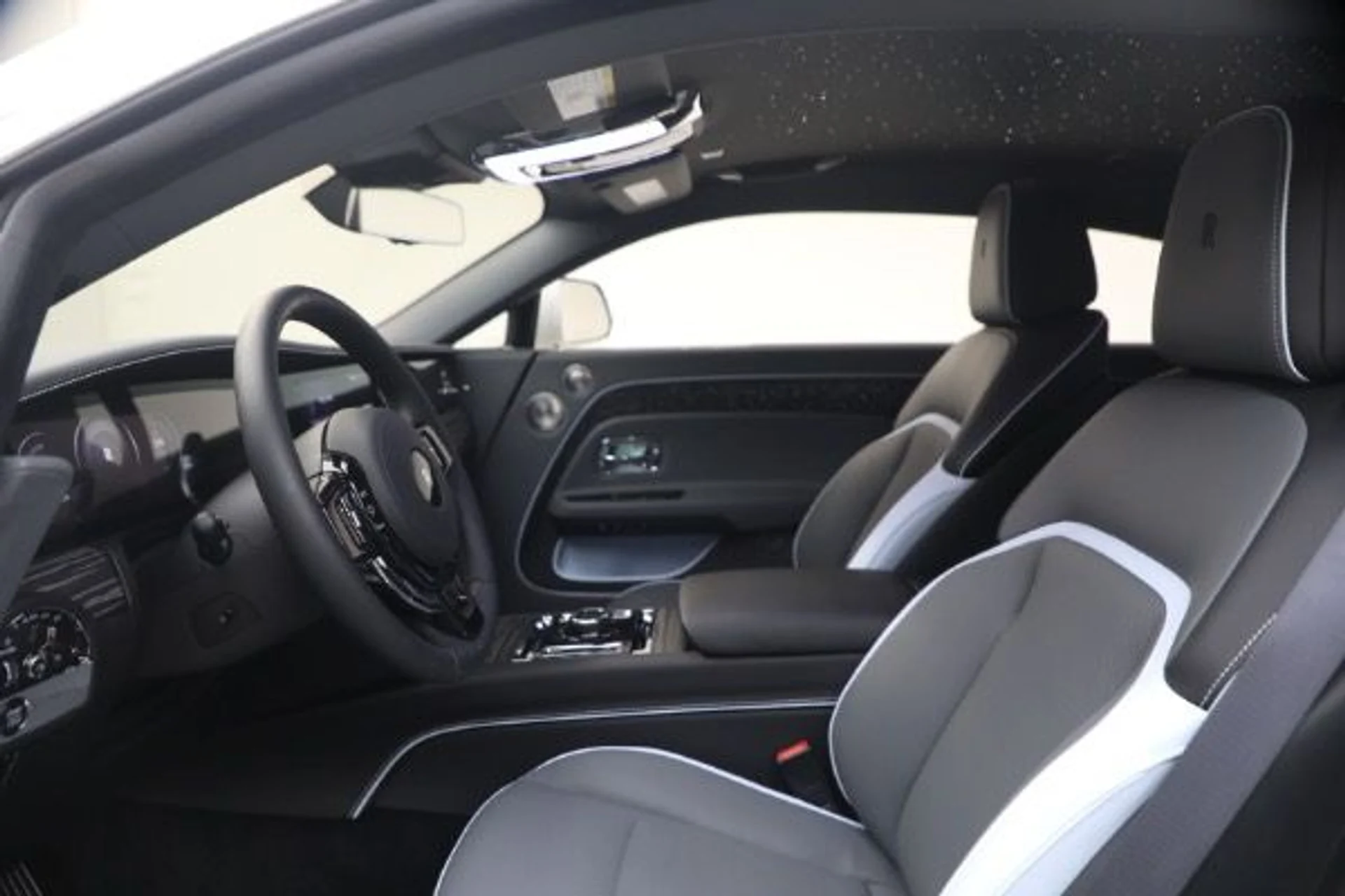 mph015_3959773723_Used_2026_Rolls_Royce_Spectre_daca00e730