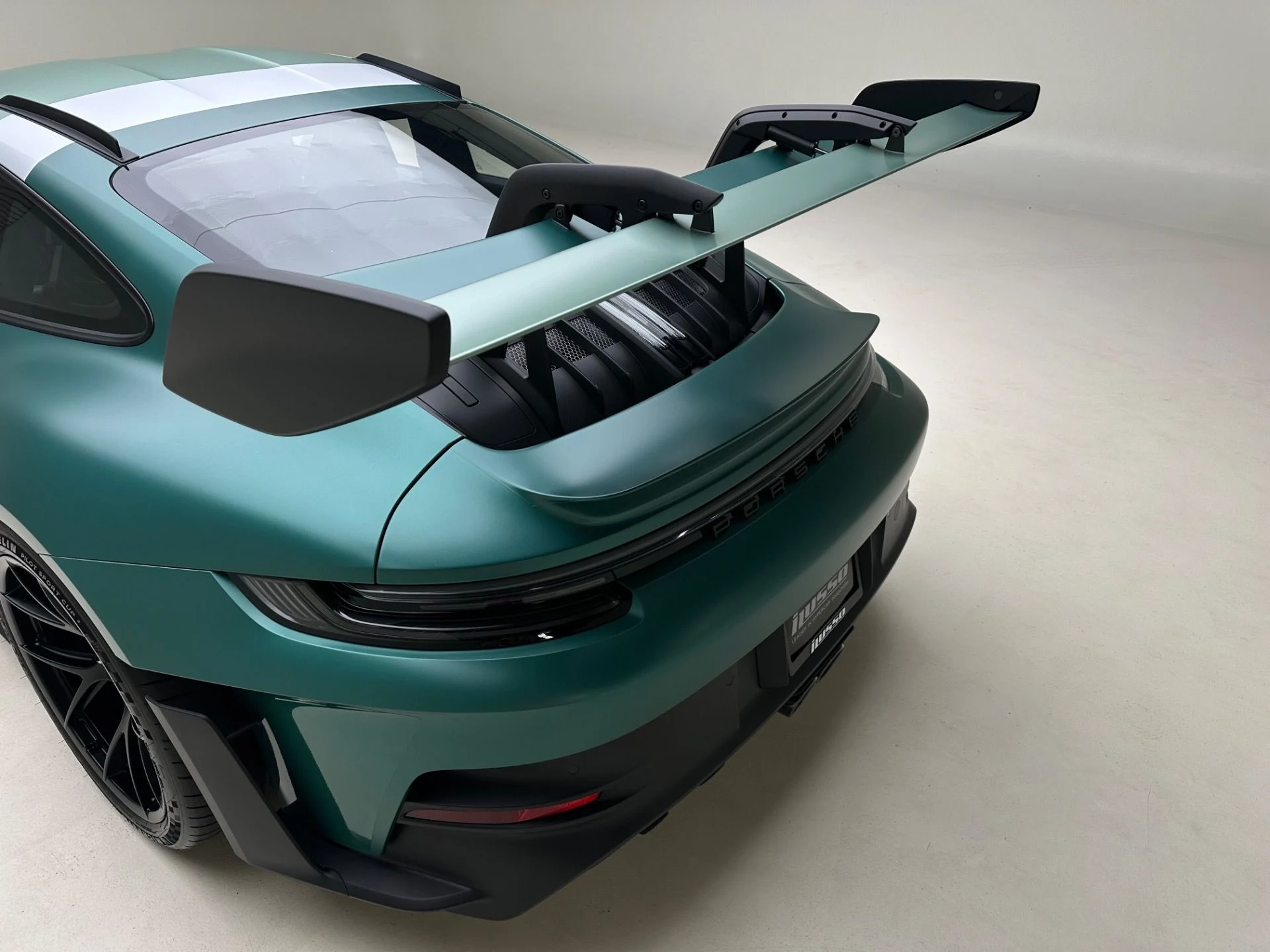 mph015_3968391848_Used_2024_Porsche_911_GT_3_RS_1777498452_95d346a98f