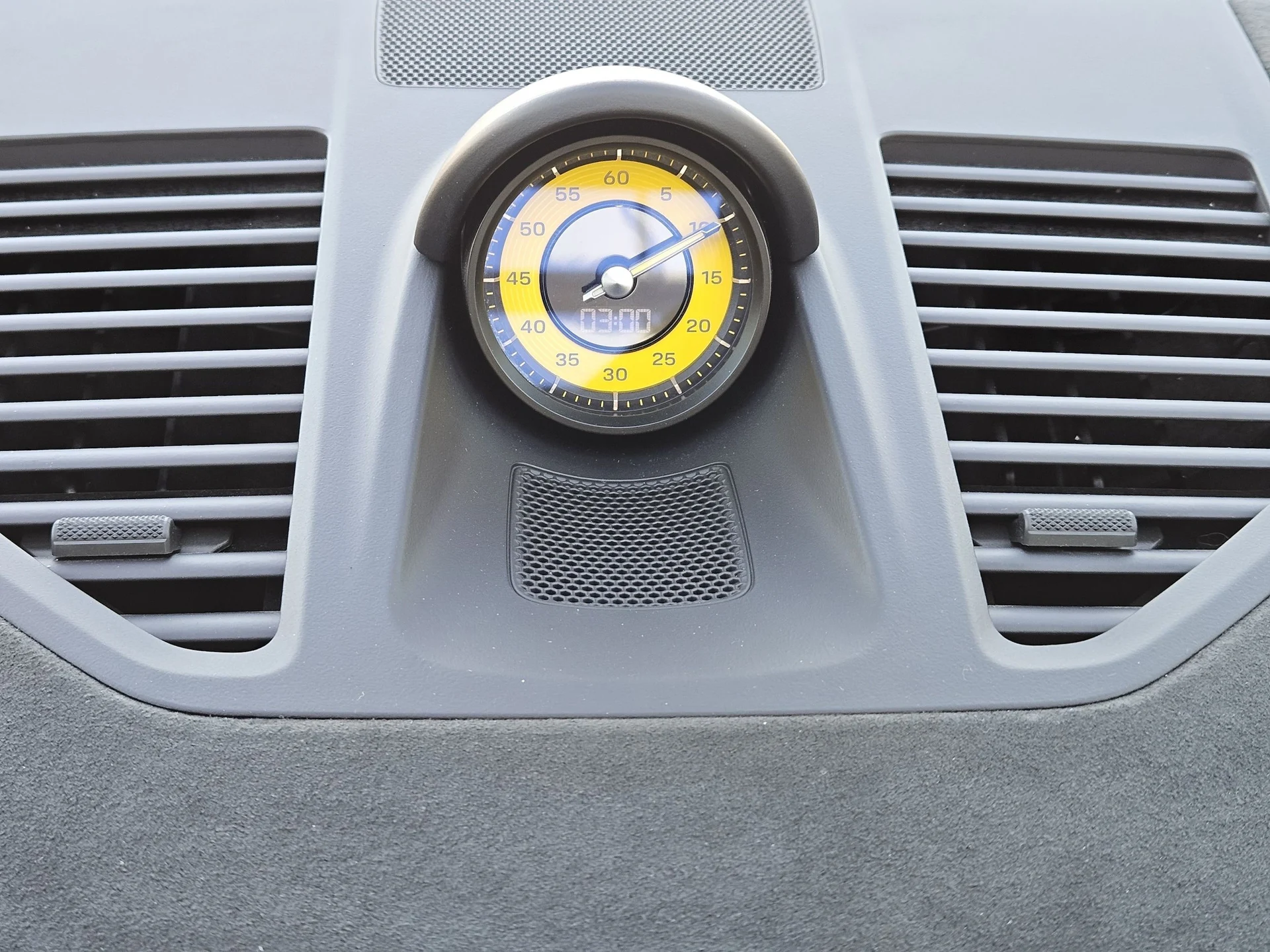 mph015_3969824973_928fea28e7b234229f3ba16c34706ee0x_9136e98146