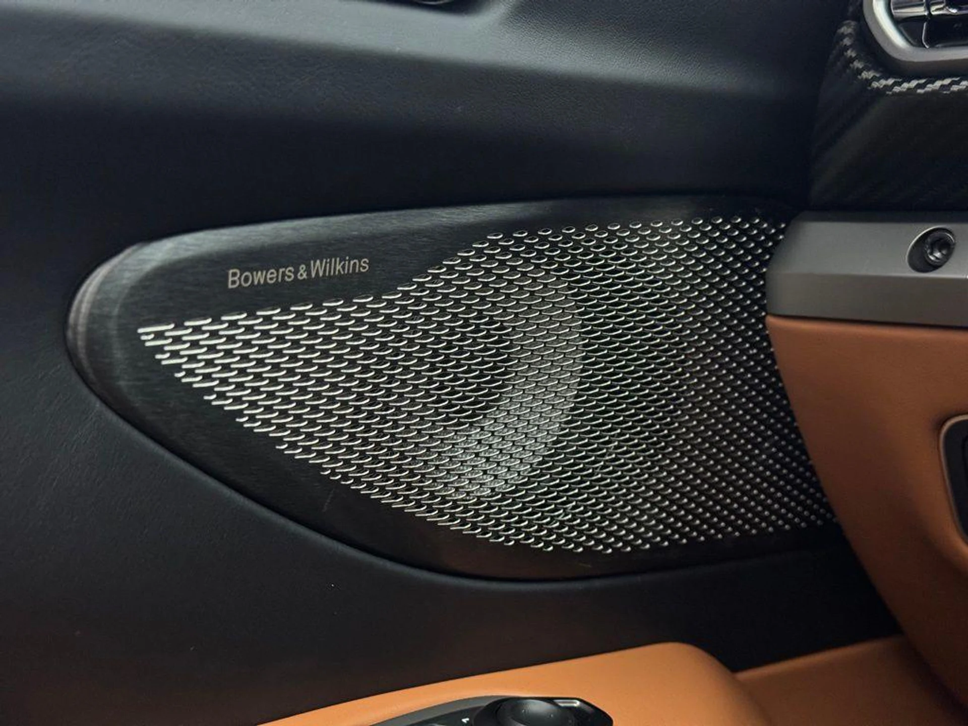 mph015_39719987_wnu_I7dc_Y_Kx_Bro_Bu_Tpjf0tvjr5a0_73122e5a3d