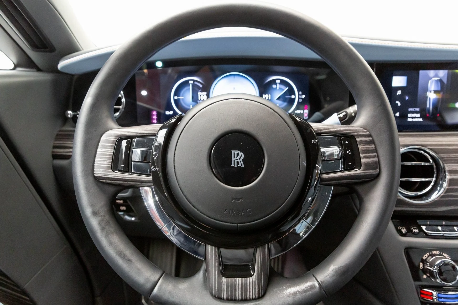 mph015_3974921540_16_6963859c1b