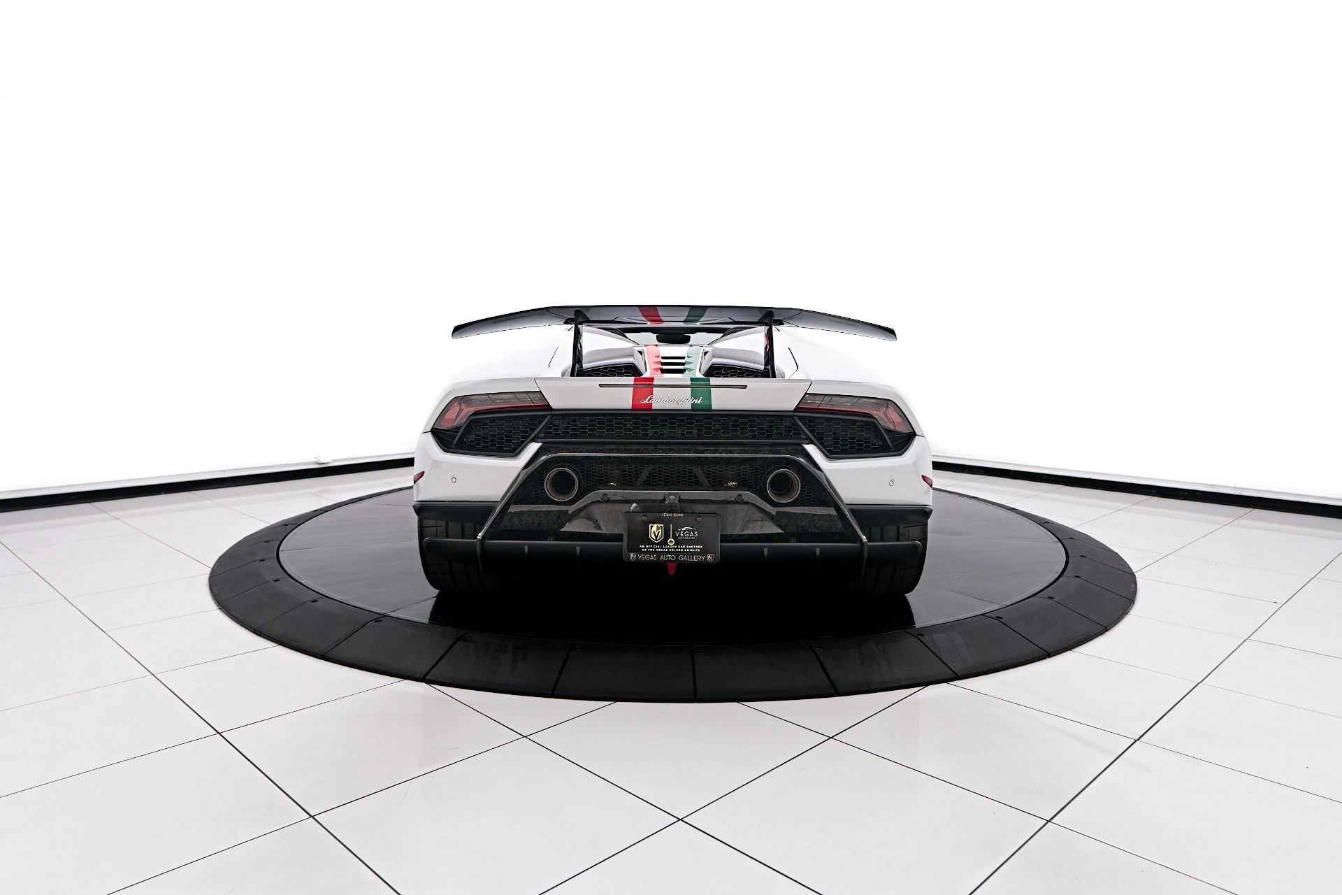 mph015_3975211939_Used_2018_Lamborghini_Huracan_Performante_1754074926_817fd8ed98