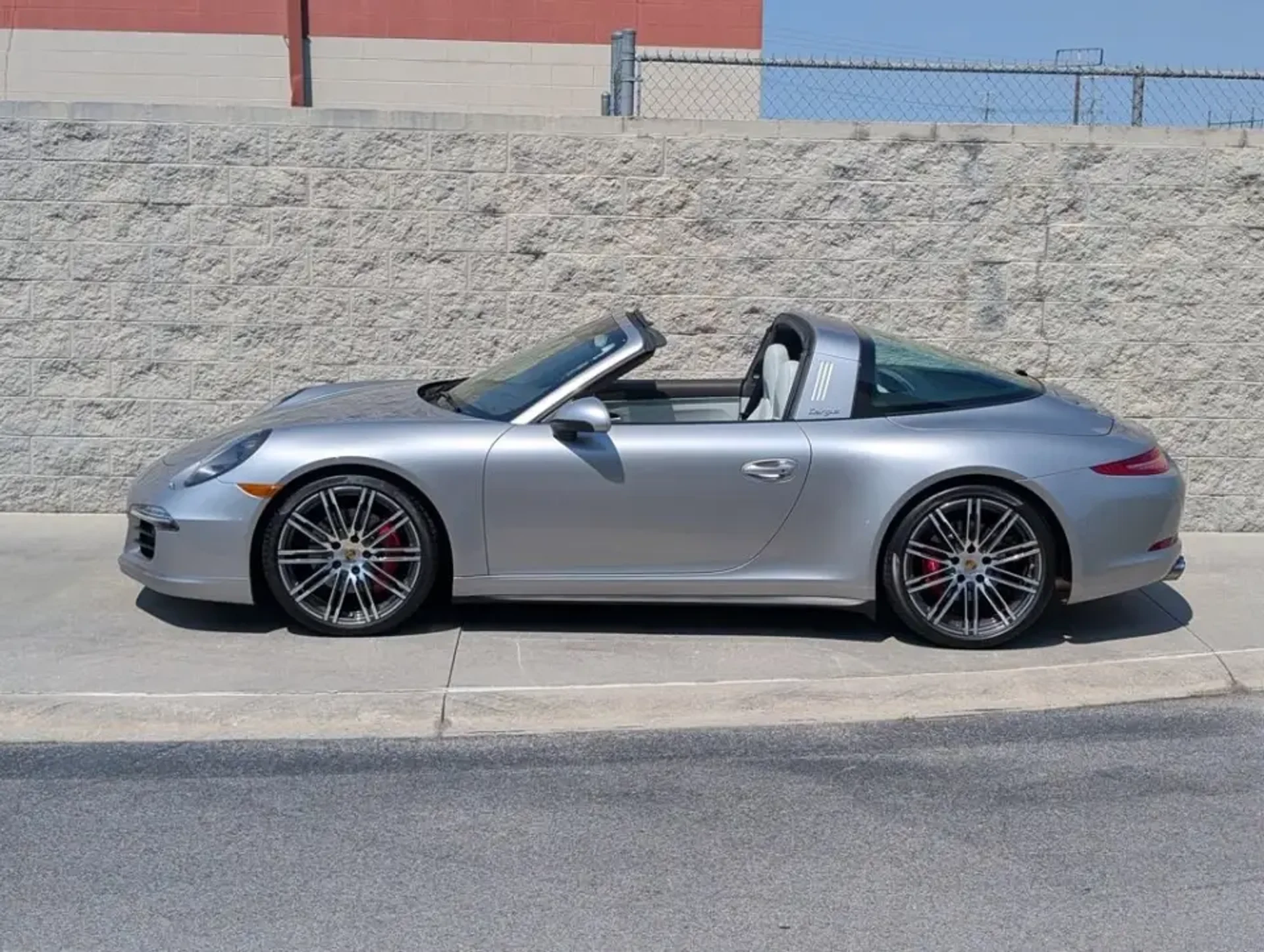 mph015_3985899182_960_6388322314