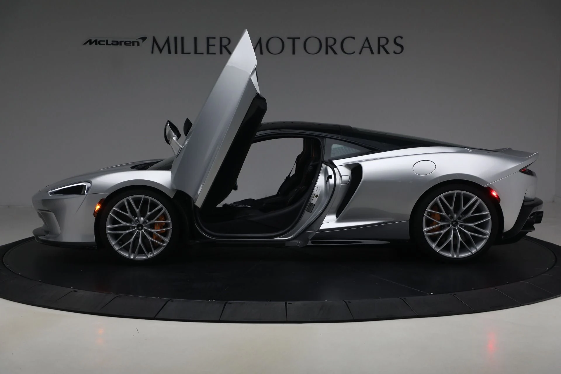 mph015_399874805_Used_2023_Mc_Laren_GT_Luxe_f752ba40dd