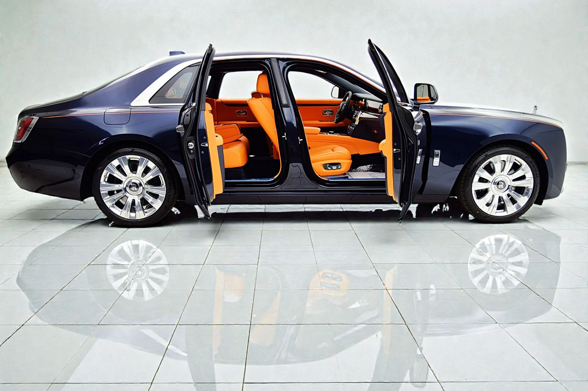 mph015_4001094294_Used_2023_Rolls_Royce_Ghost_LEASE_OPTIONS_AVAILABLE_810e449e36