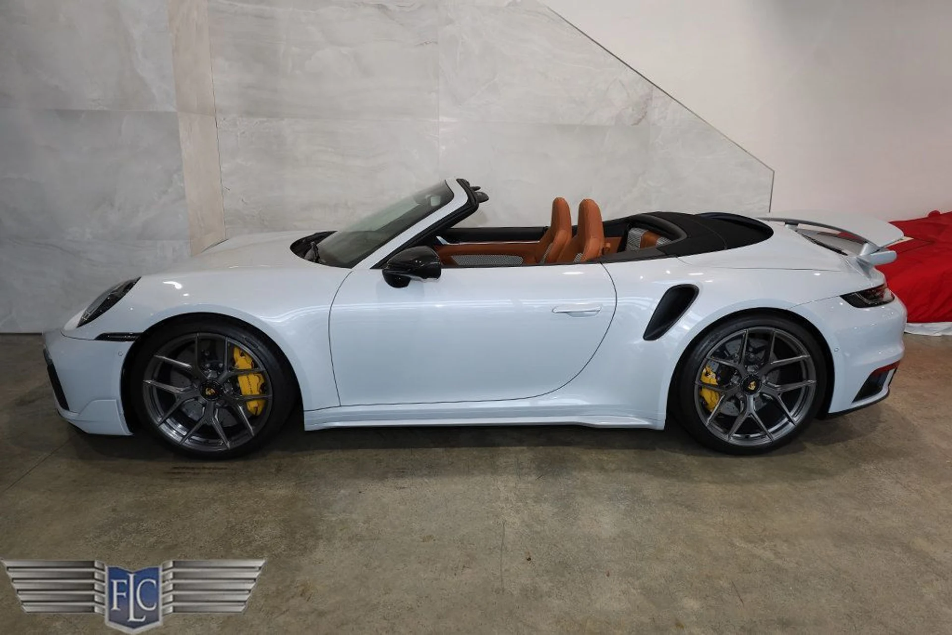 mph015_4003214998_used_2025_porsche_911_turboscabriolet_9689_23038395_16_1024_2832c4b66d