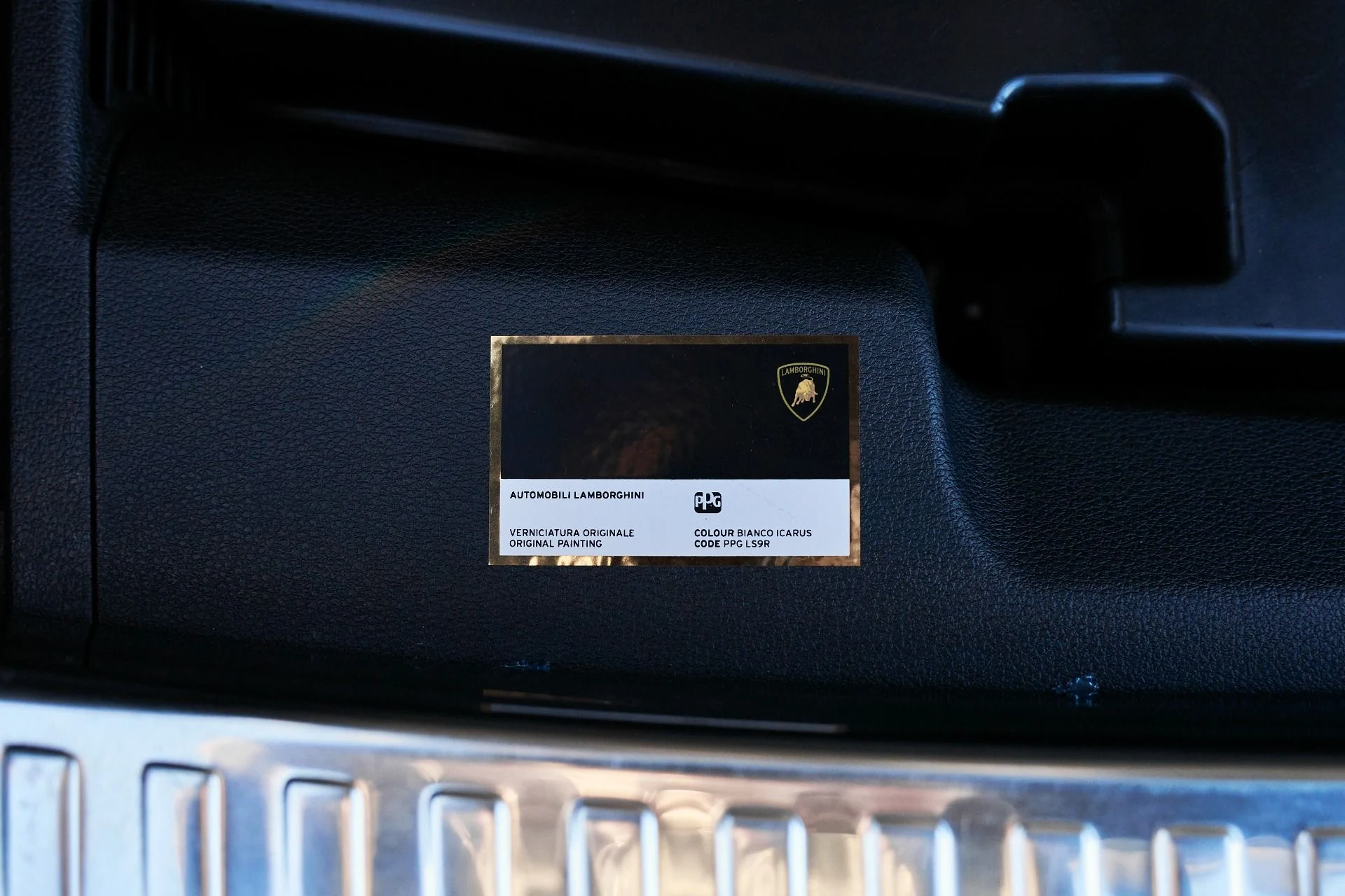 mph015_4006510461_Used_2021_Lamborghini_Urus_1765854449_25ee6ab6ce