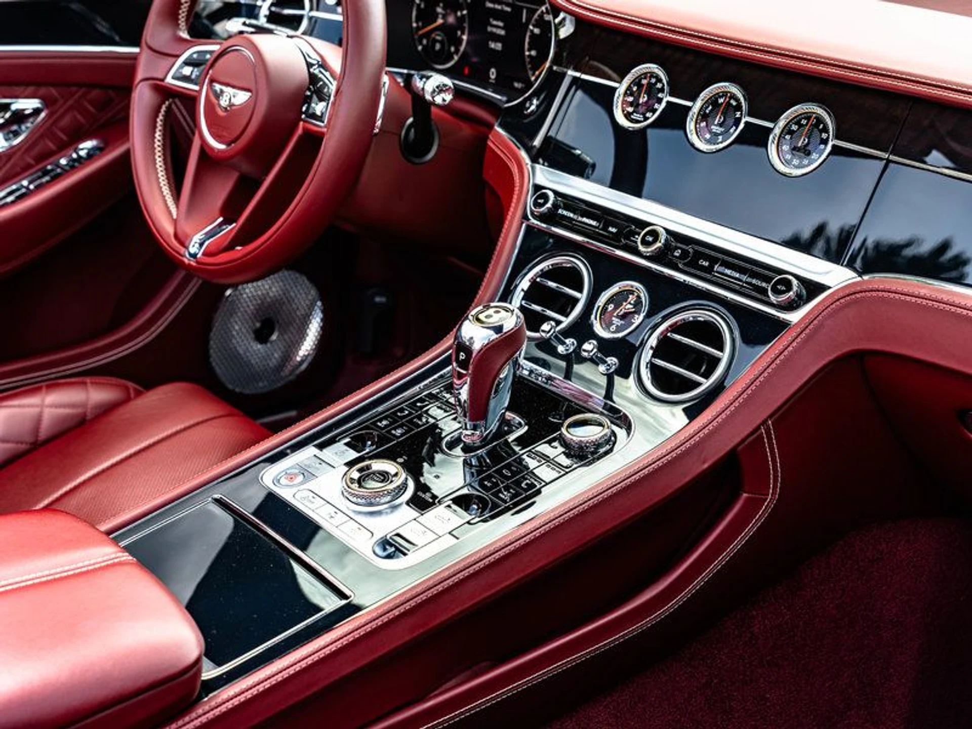 mph015_4008635754_38334218_06046_2020_bentley_continental_gt_convertible_016_2650582ddc