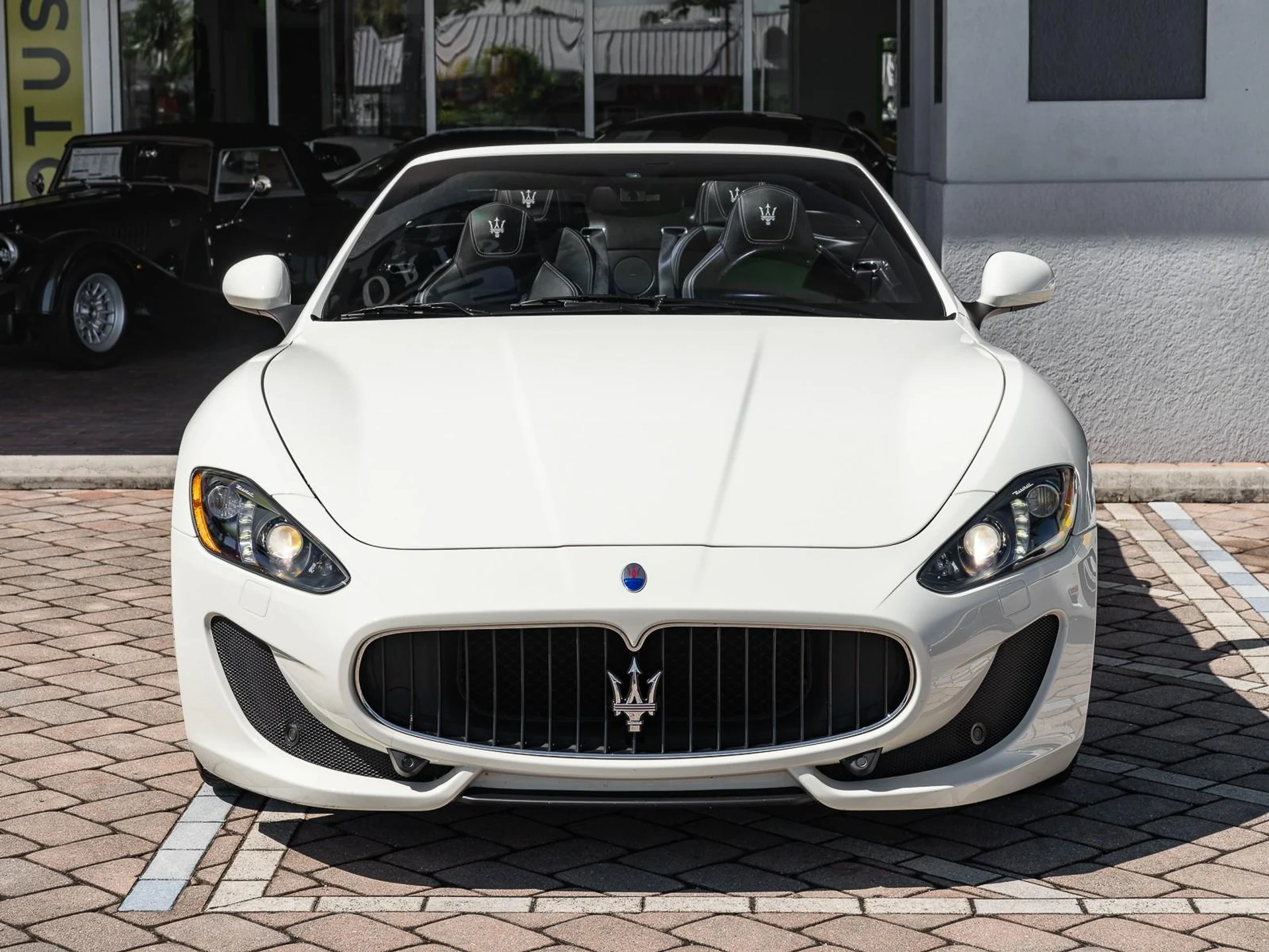 mph015_4011329315_Used_2015_Maserati_Gran_Turismo_Convertible_Sport_1760472344_8fa3ee3aaa