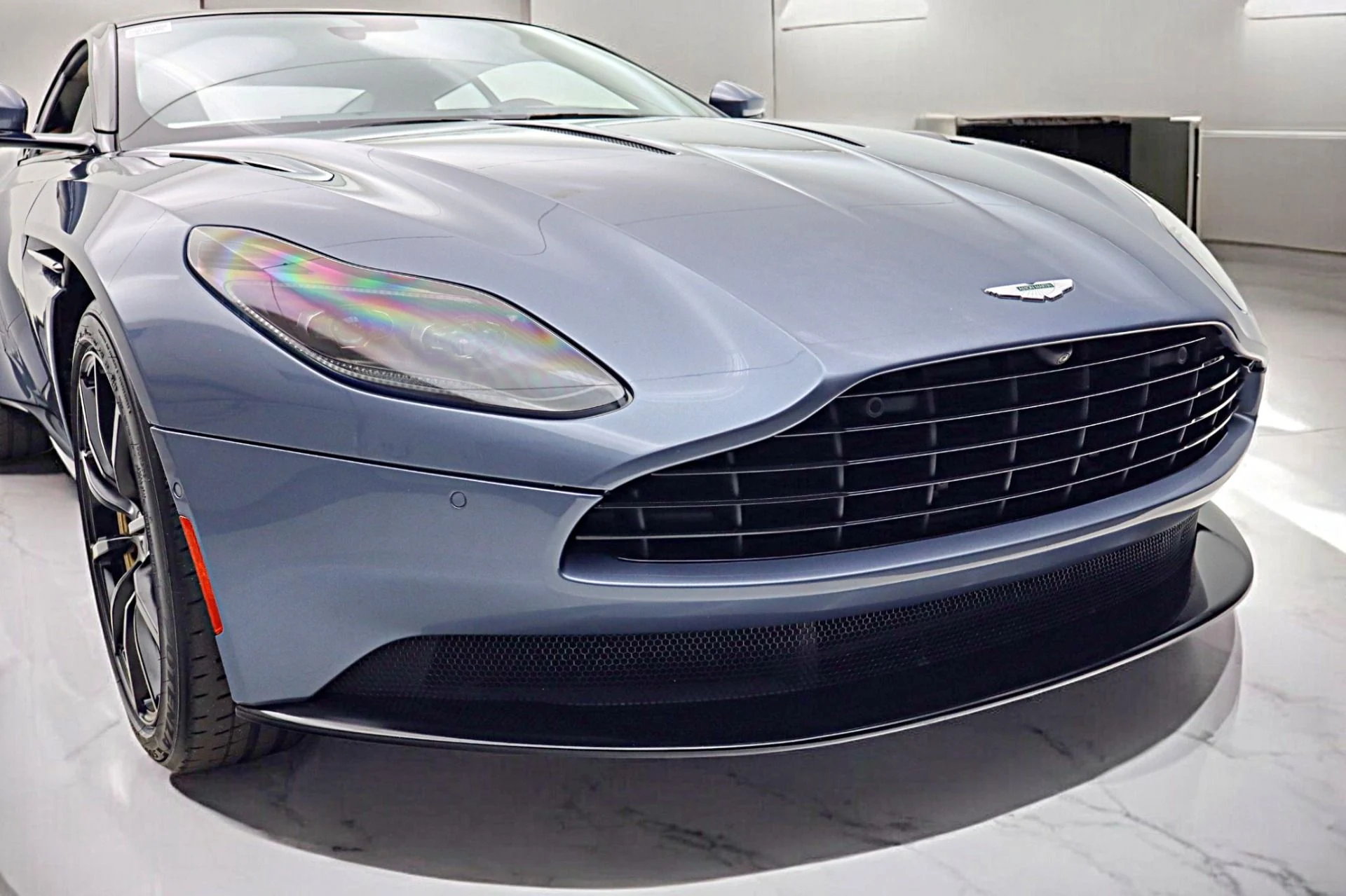 mph015_4019853495_Used_2020_Aston_Martin_DB_11_AMR_18f0fb7134