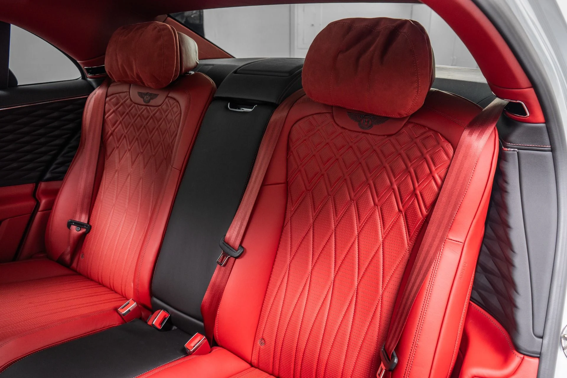 mph015_4025222340_Used_2022_Bentley_Flying_Spur_V8_Great_Colors_Engine_Turned_Veneers_Mulliner_Package_1773426233_4a444d5fdb