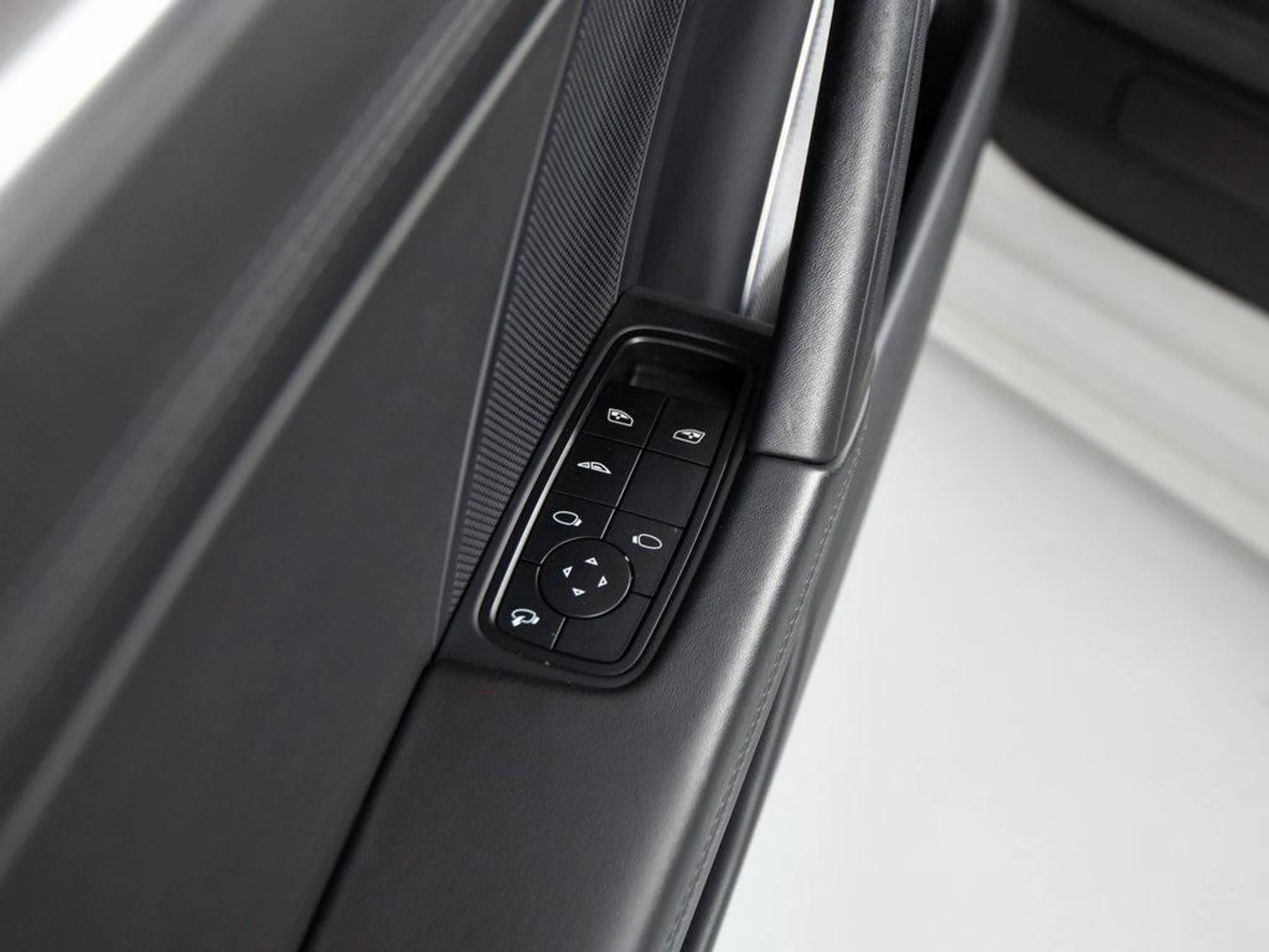 mph015_4032712789_m_XRX_Rs7sz3u_J1p_E_Vz_YX_02pm_MWJU_0943599baf