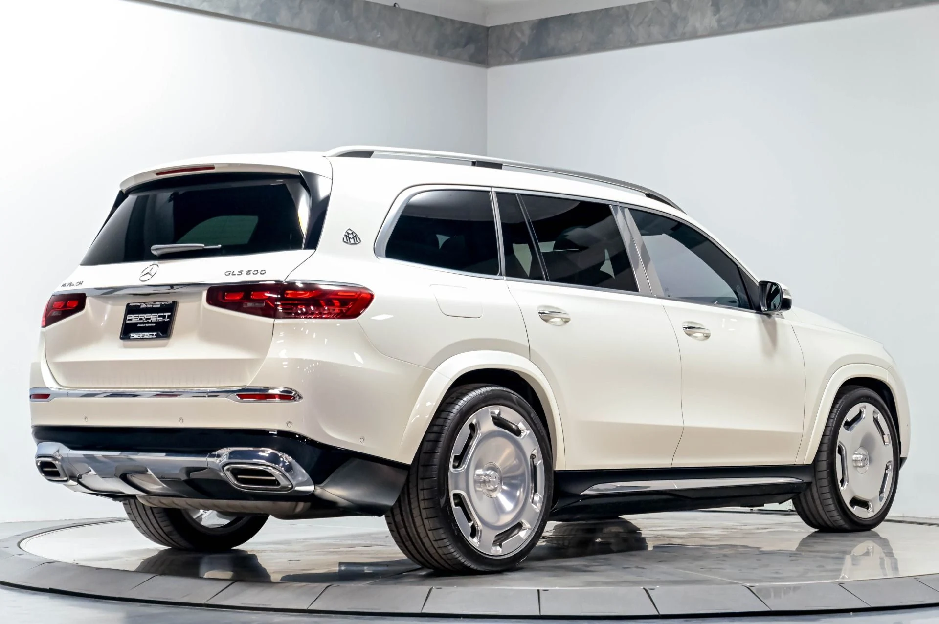 mph015_403498050_Used_2024_Mercedes_Benz_GLS_Maybach_GLS_600_4_MATIC_1780345753_db4ff461a6